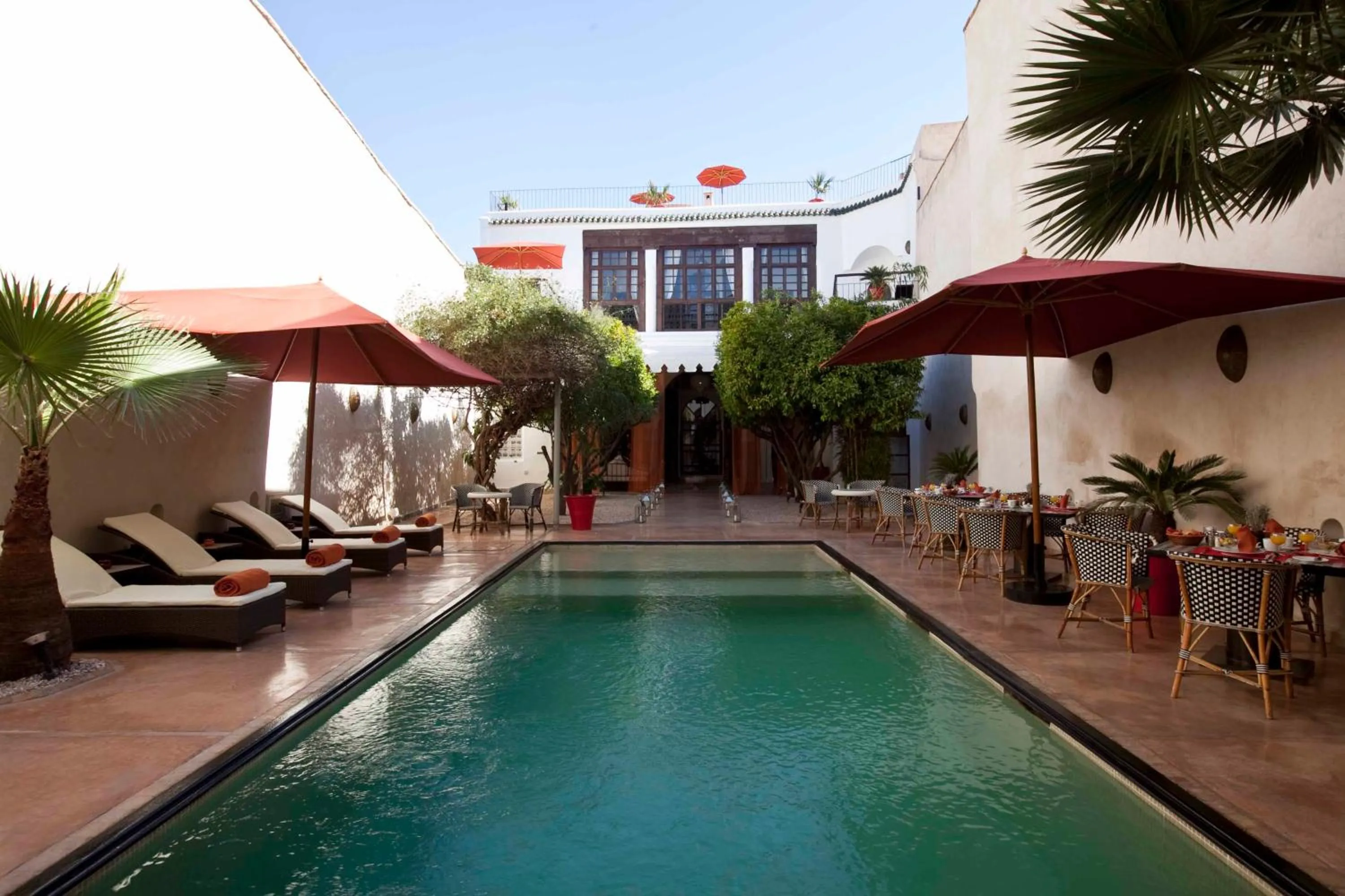 Swimming pool in Riad Charaï