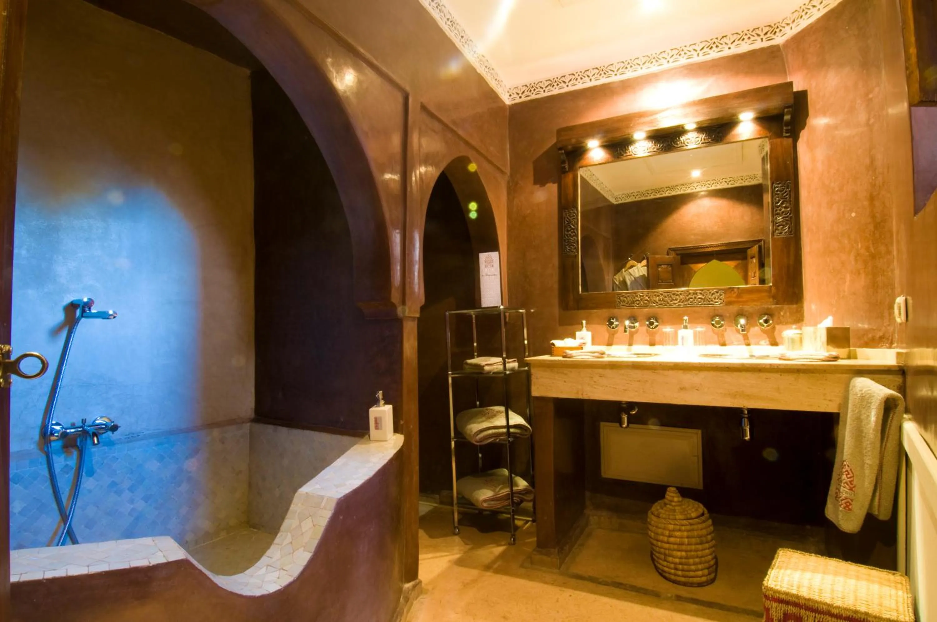 Bathroom in Riad Charaï