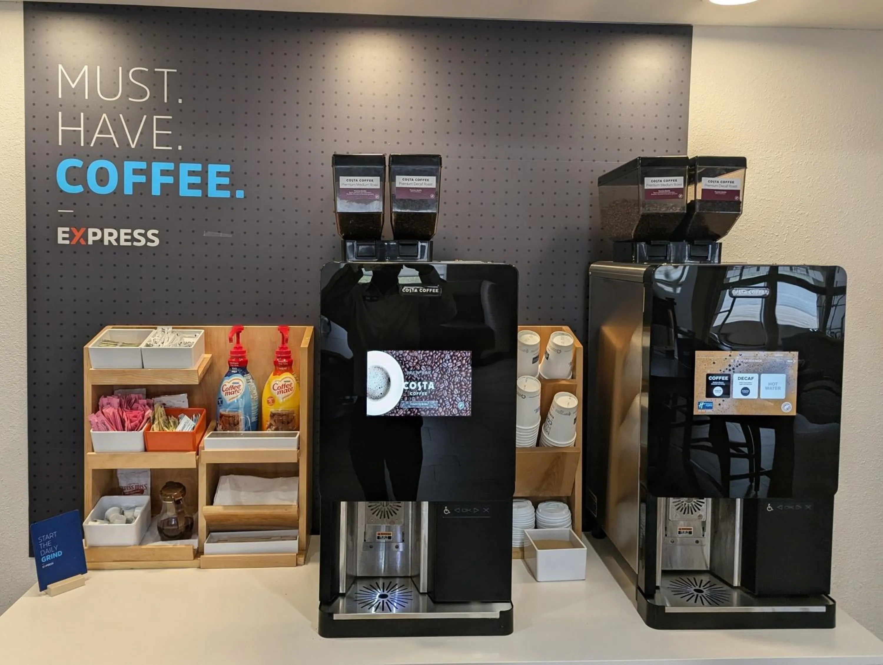 Breakfast in Holiday Inn Express & Suites - Columbus Airport East by IHG