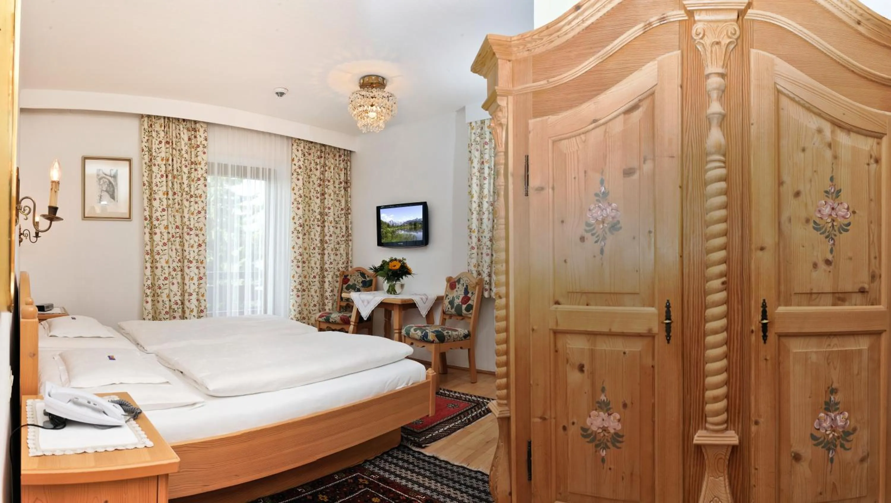 Photo of the whole room, Bed in Hotel Helga