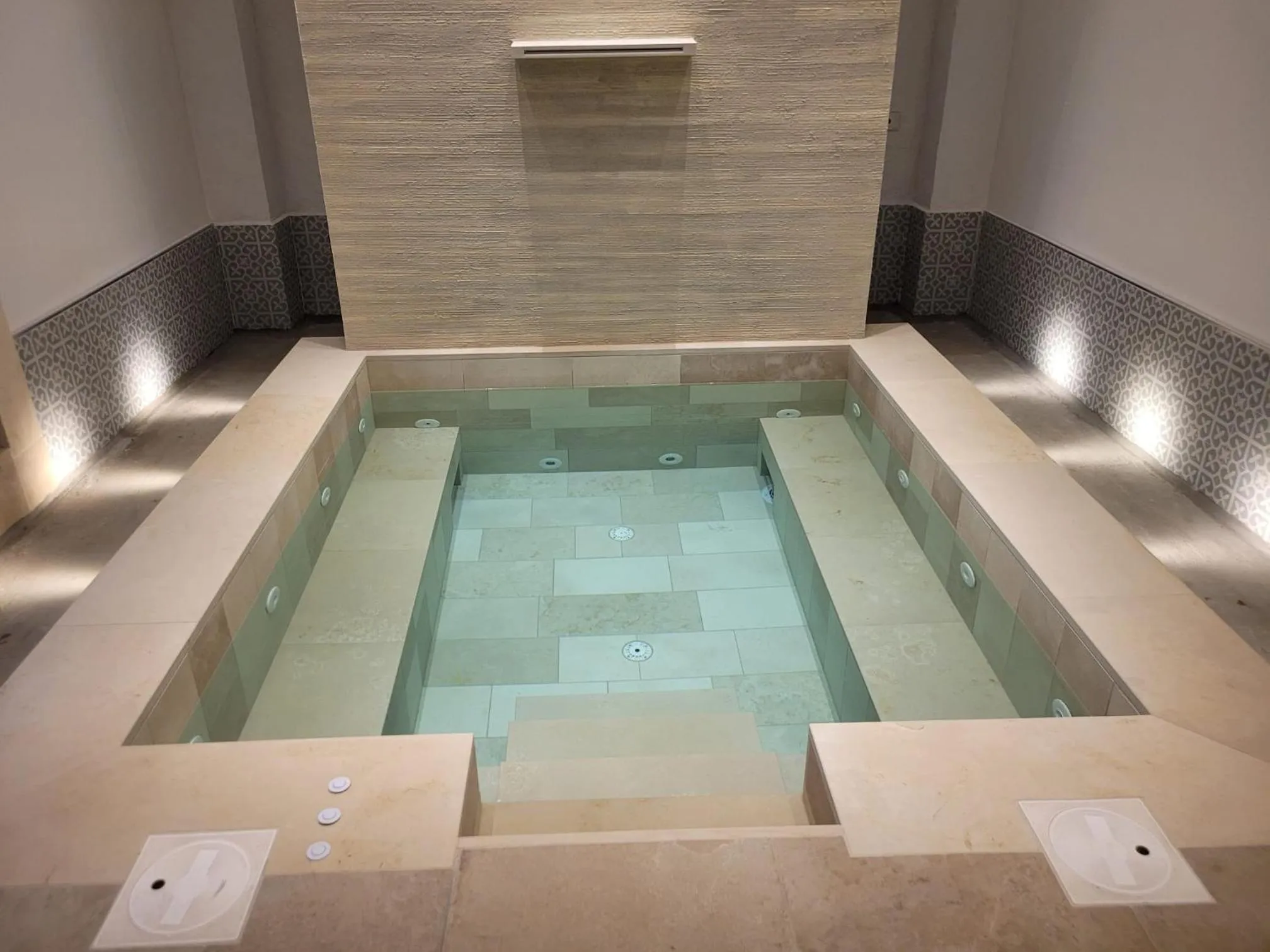 Hot Tub in Tenuta Masseria & Spa Chicco Rizzo