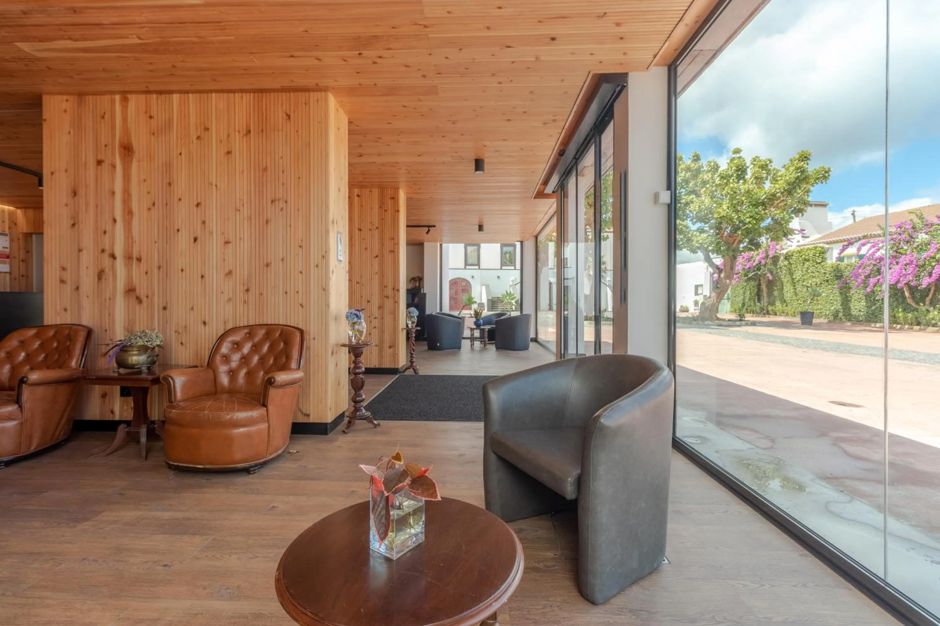 Living room in Solar Do Conde Garden Hotel