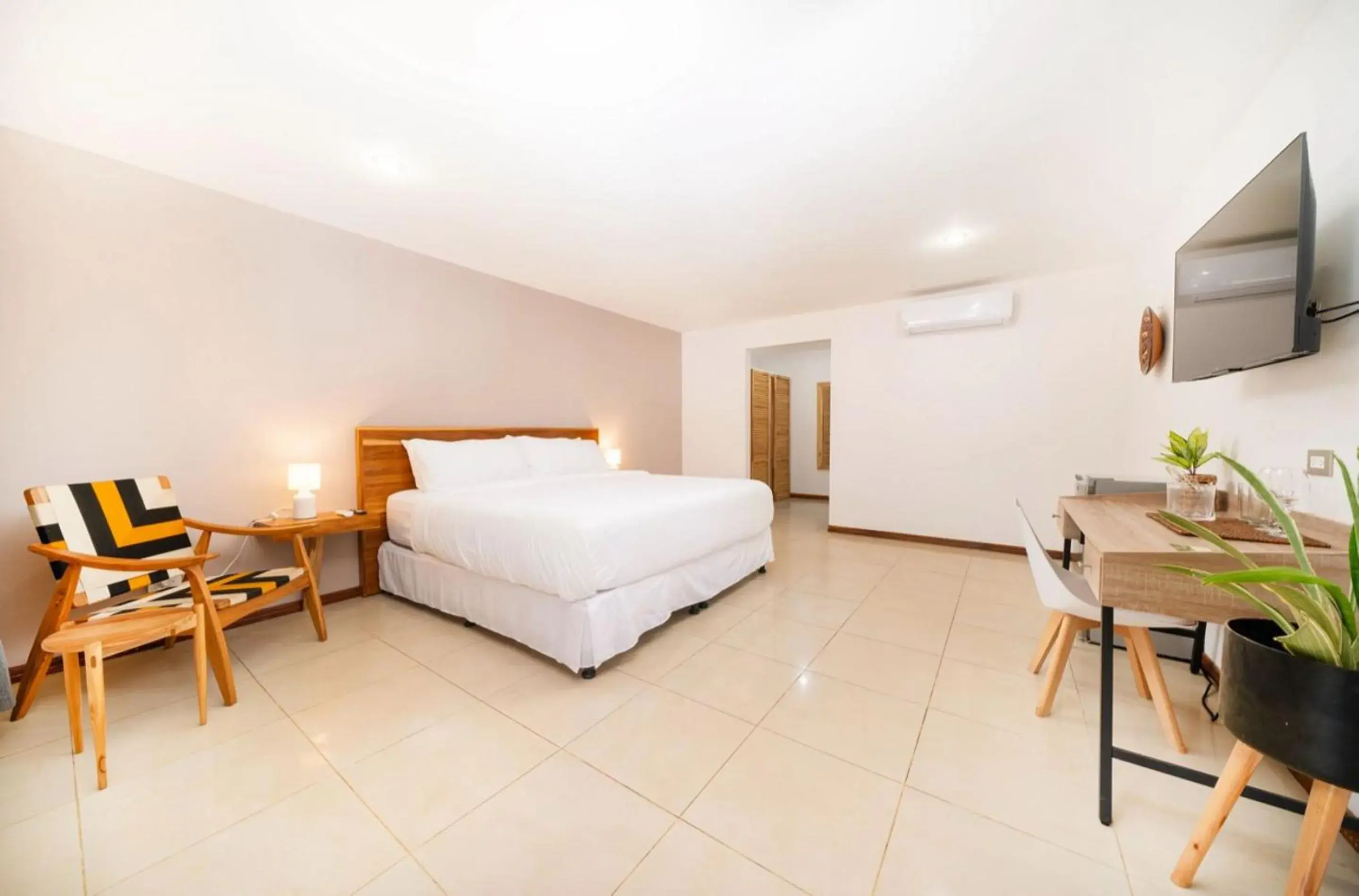 Deluxe King Room in Hotel Arco Iris Deluxe King Room in Hotel Arco Iris