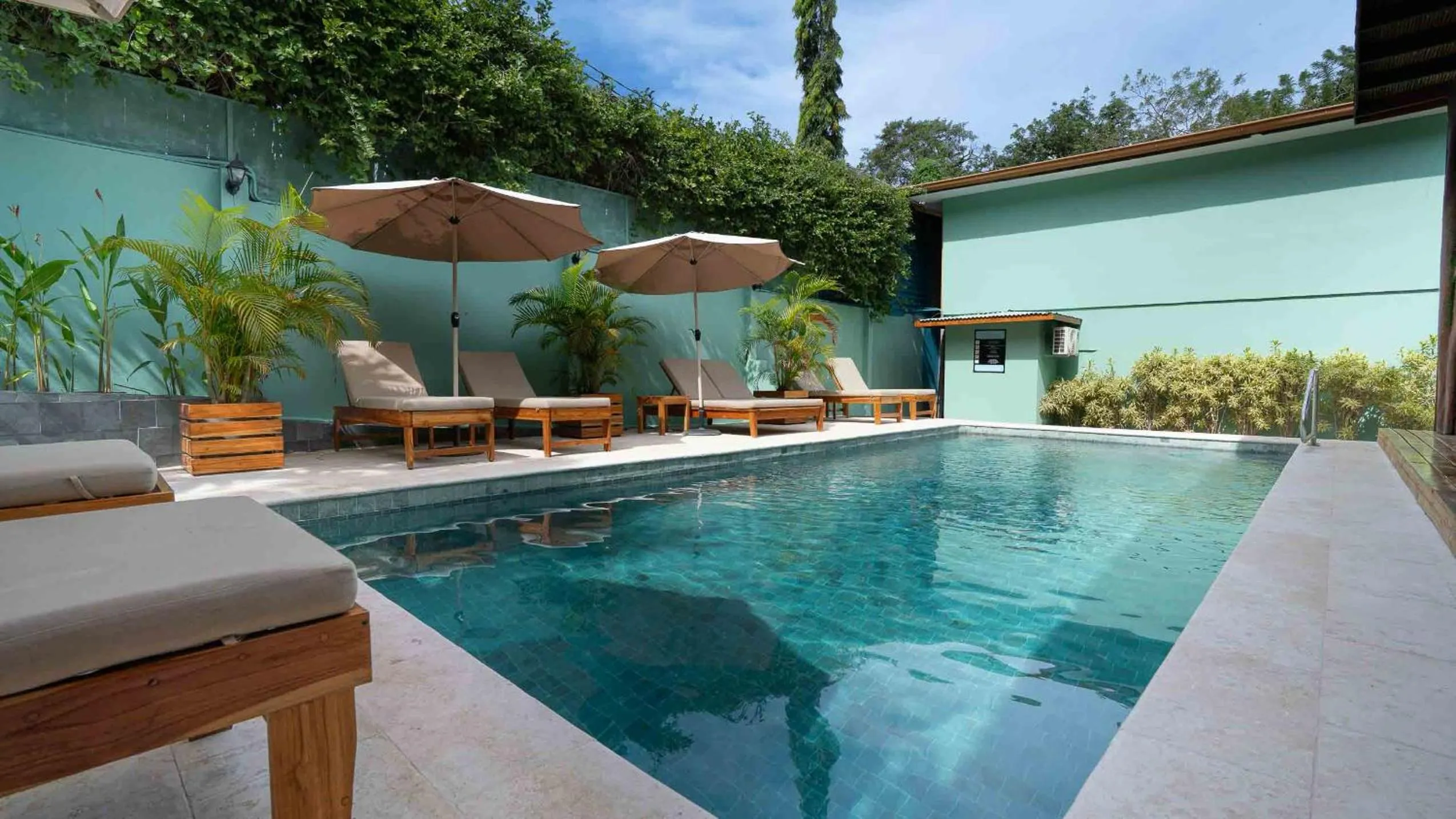 Swimming pool in Hotel Arco Iris