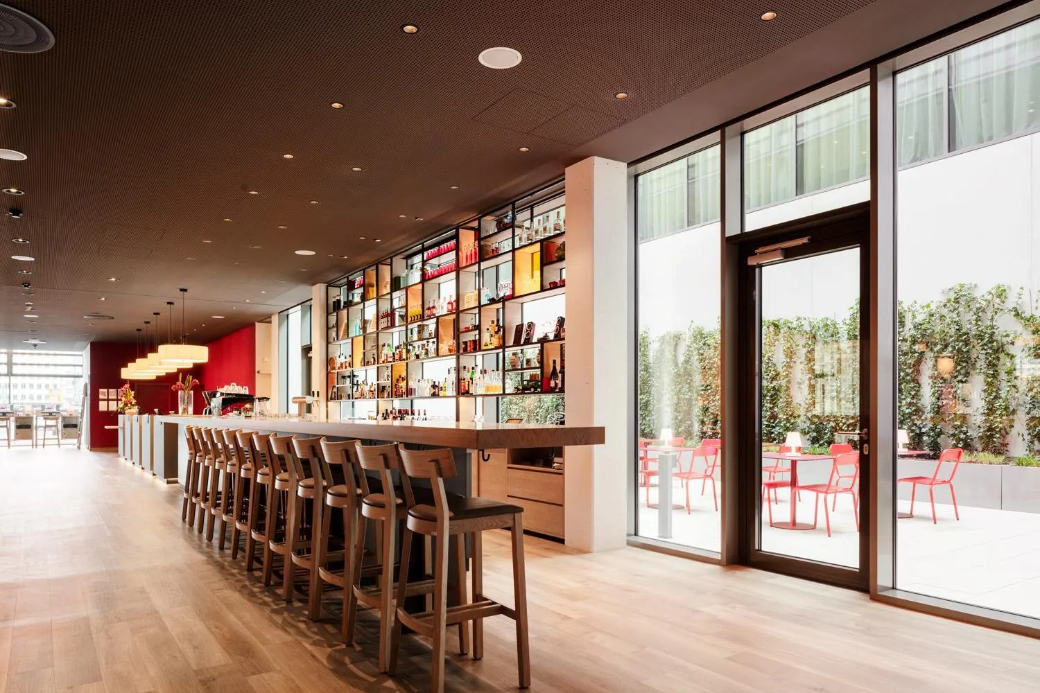 Lounge or bar in IntercityHotel Frankfurt Hauptbahnhof Süd