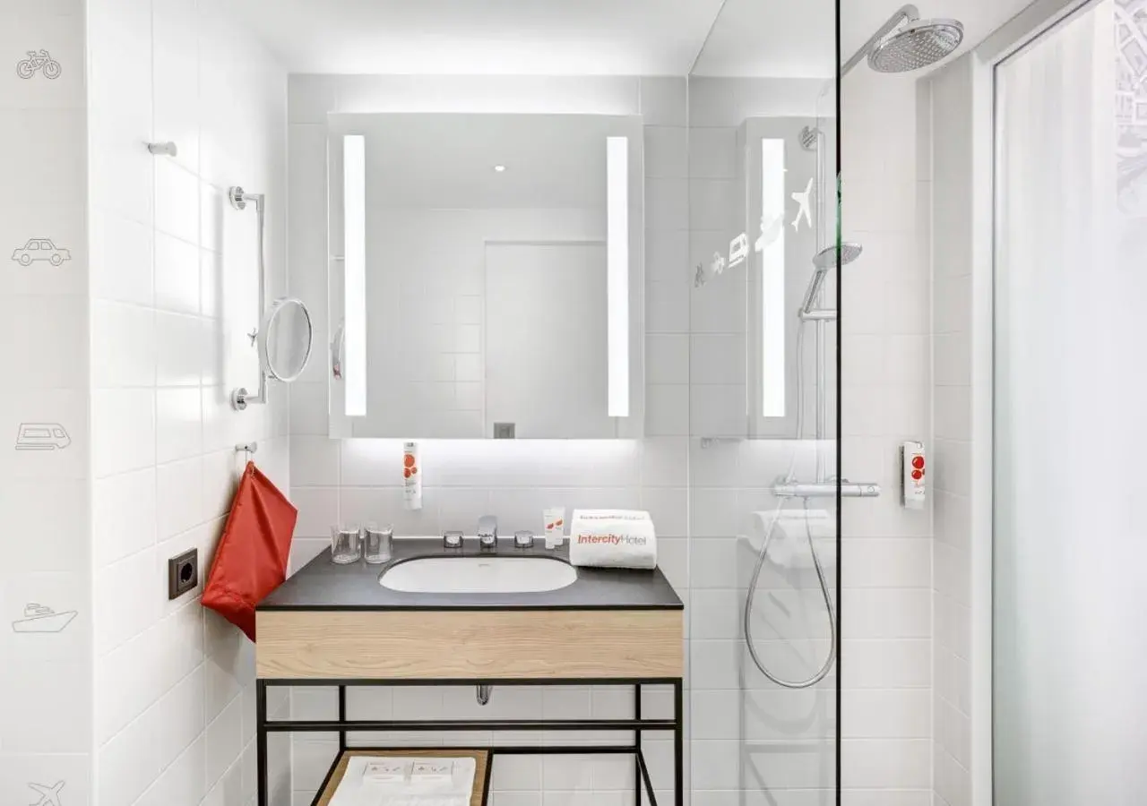 Double Room in IntercityHotel Frankfurt Hauptbahnhof Süd Double Room in IntercityHotel Frankfurt Hauptbahnhof Süd