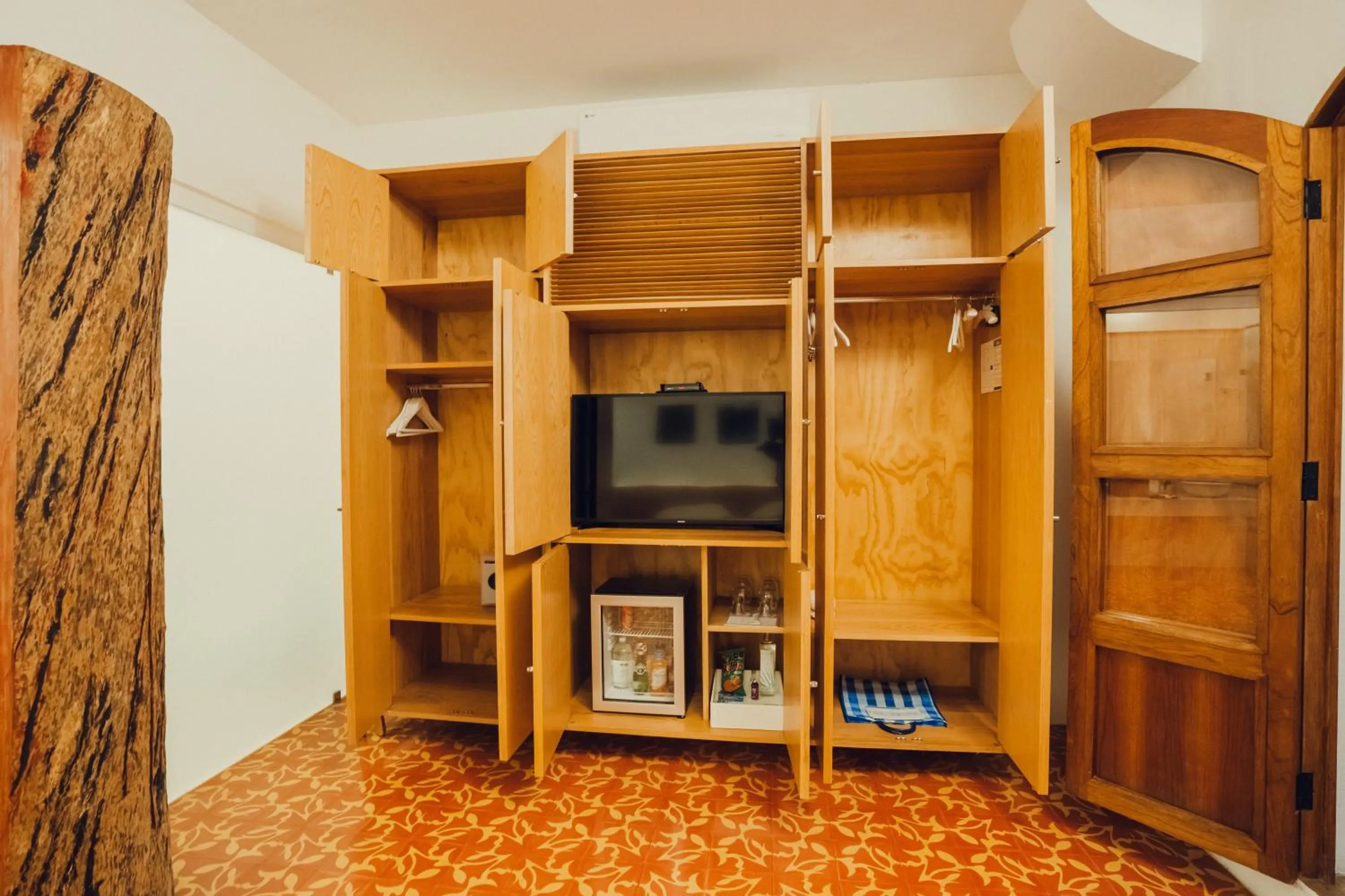 TV and multimedia in Hotel Azul de Oaxaca