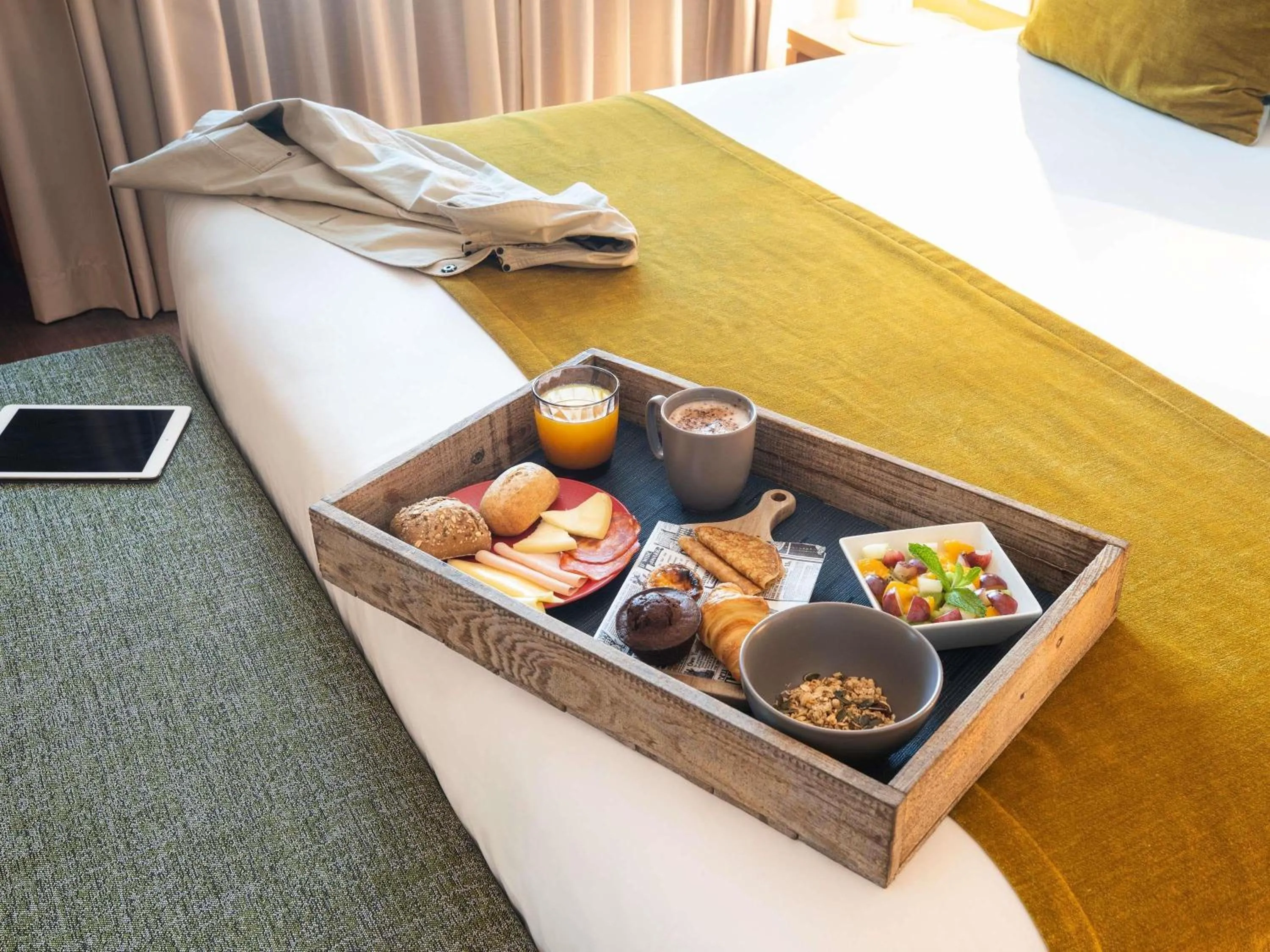 Photo of the whole room in Hotel Mercure Porto Gaia