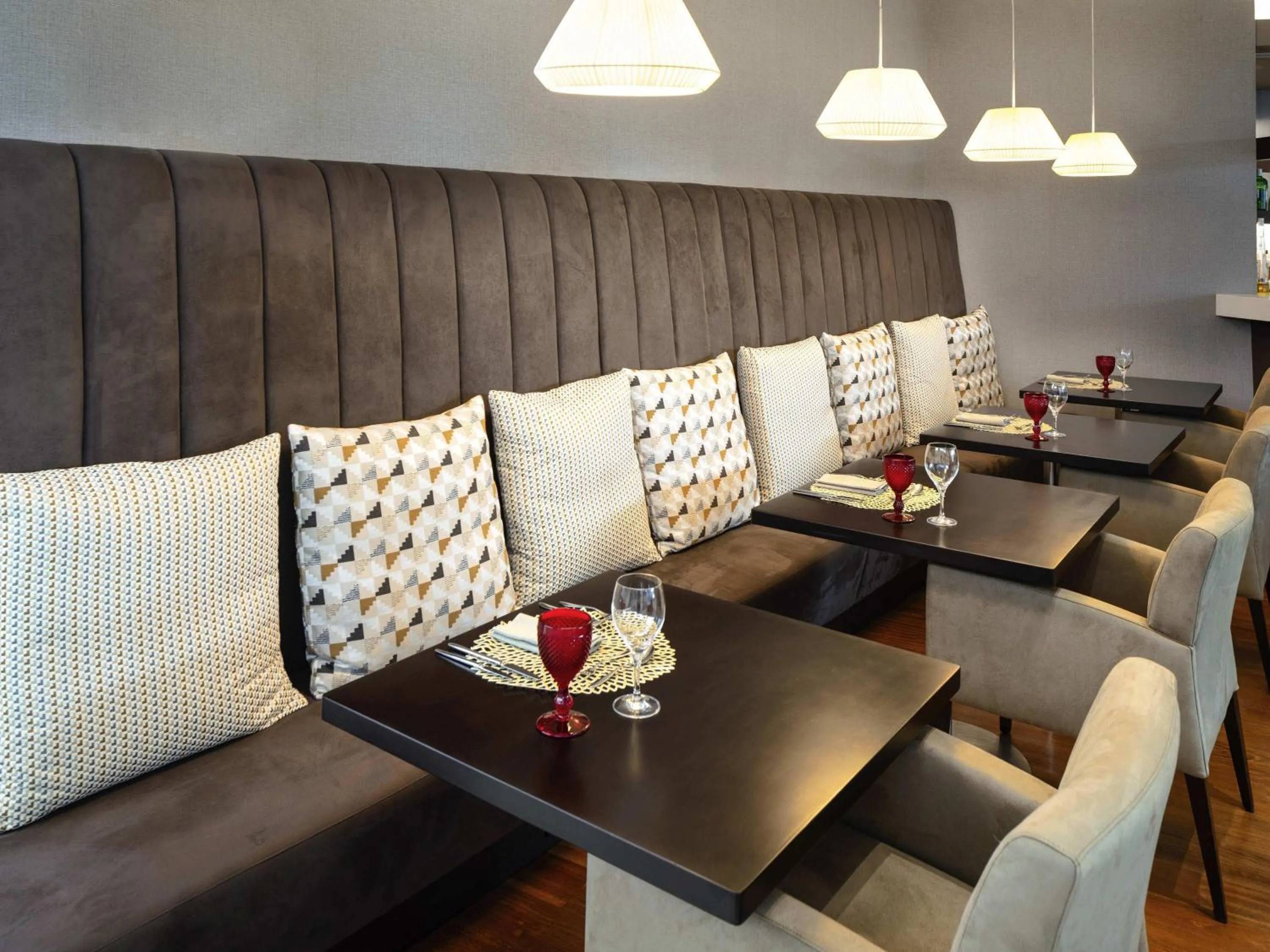 Restaurant/places to eat in Hotel Mercure Porto Gaia