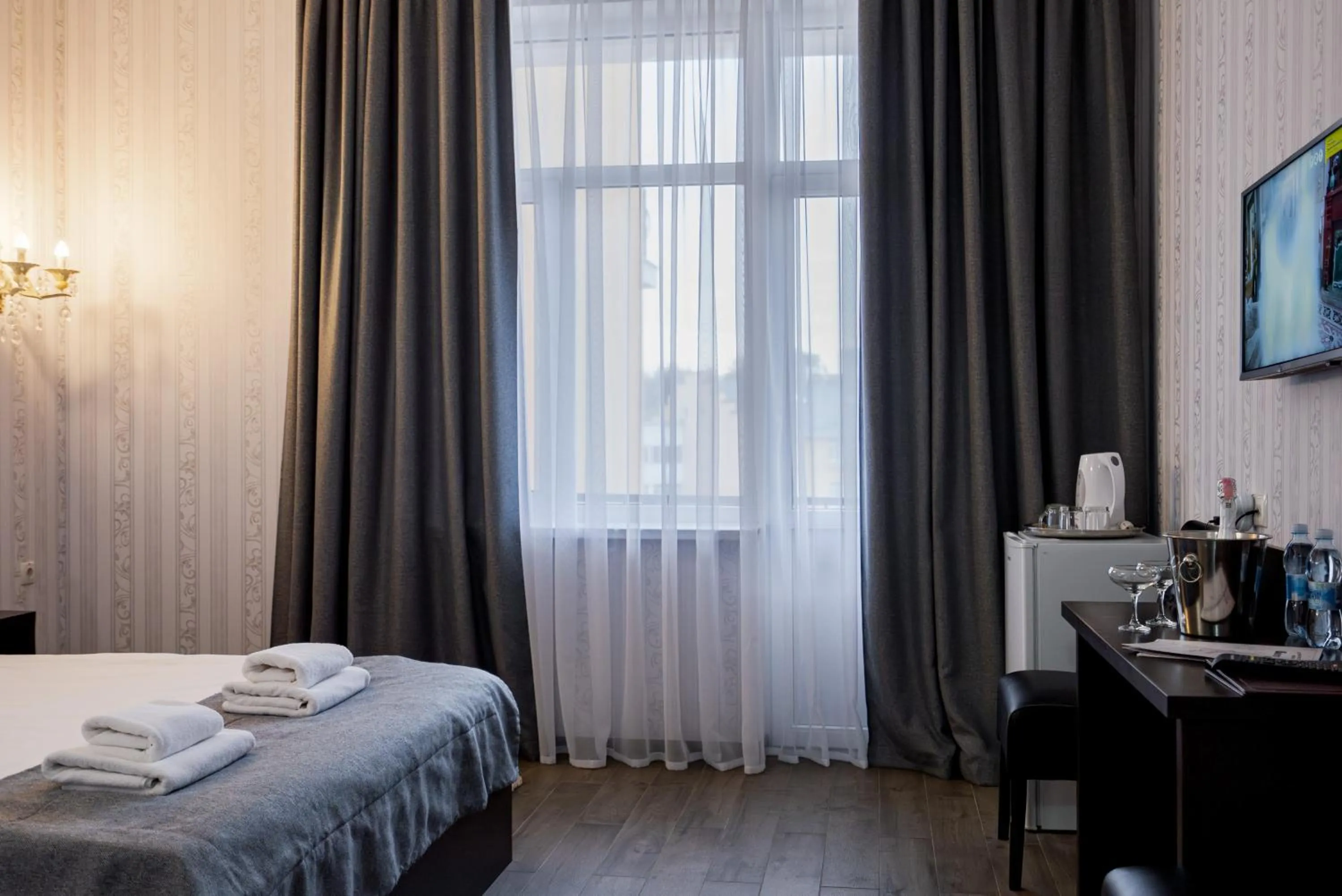 TV and multimedia, Bed in Hotel Verhovina