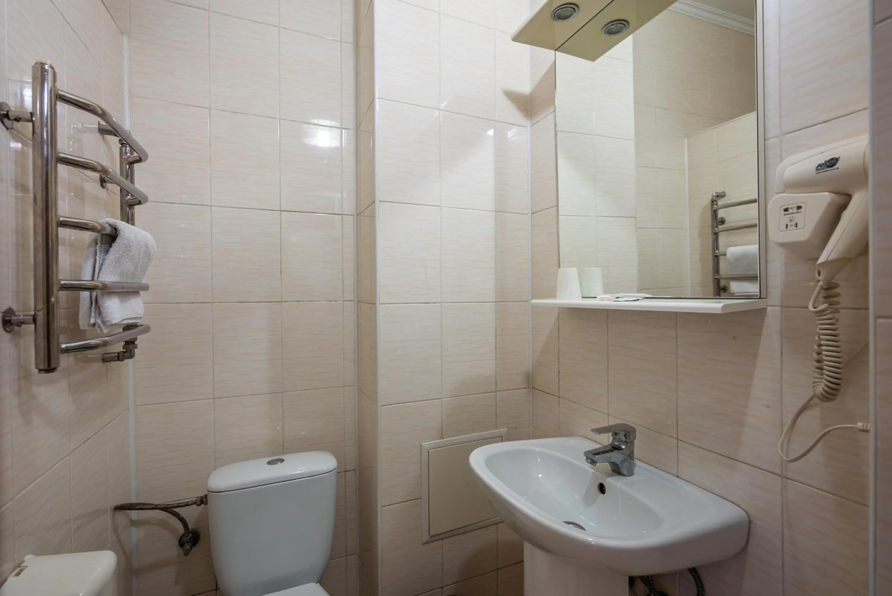 Toilet in Hotel Verhovina