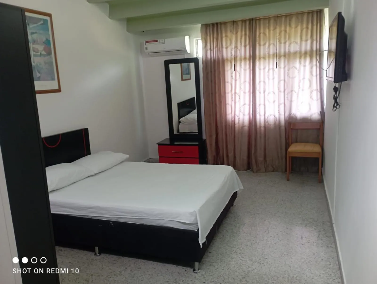 Photo of the whole room, Bed in Hotel Albatros