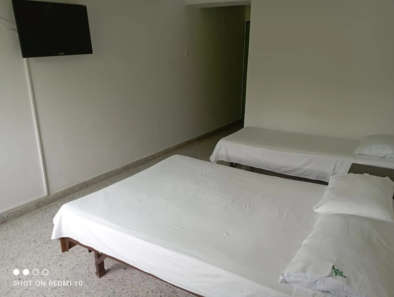 TV and multimedia, Bed in Hotel Albatros