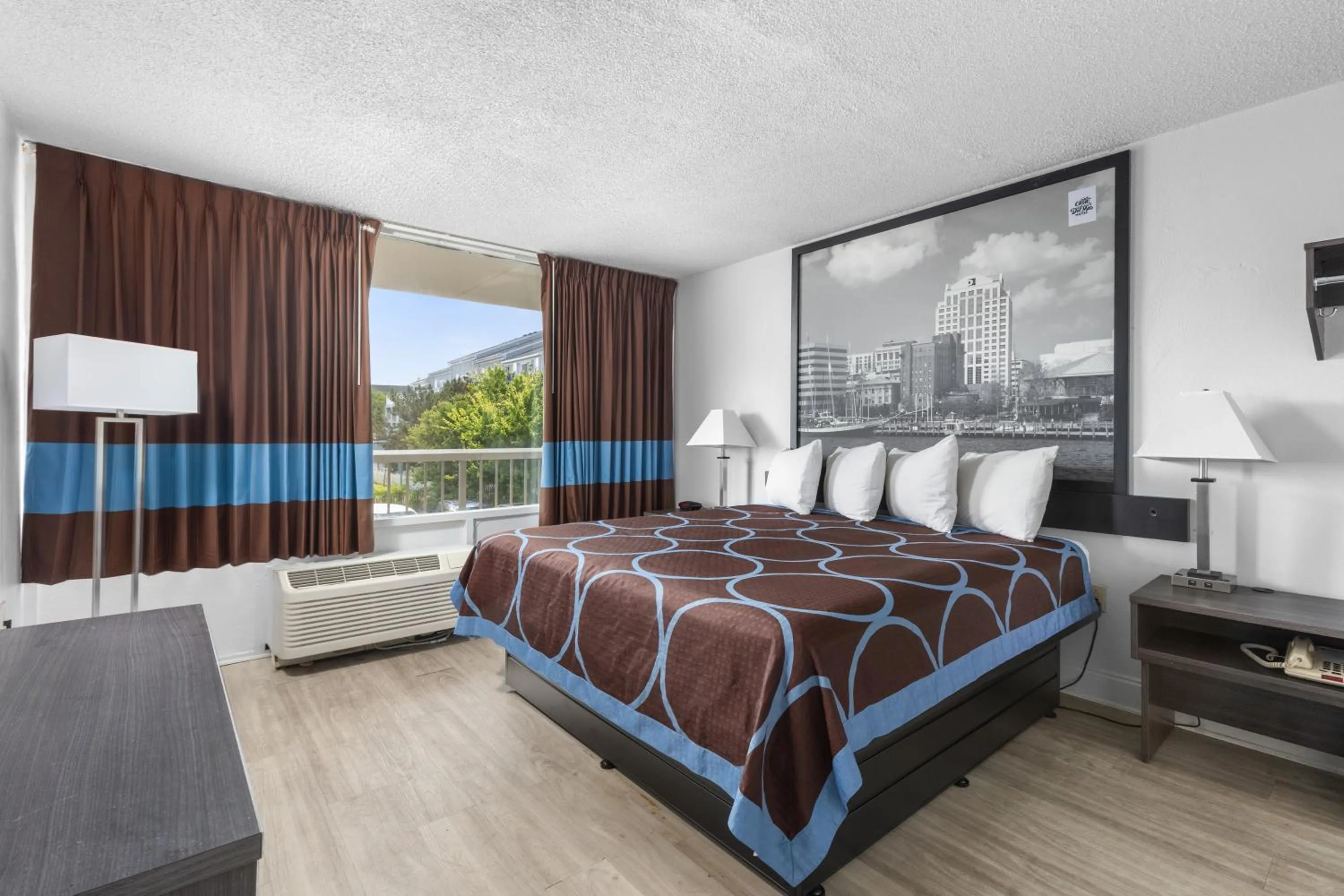 Bedroom, Bed in Casa Del Mar Hotel