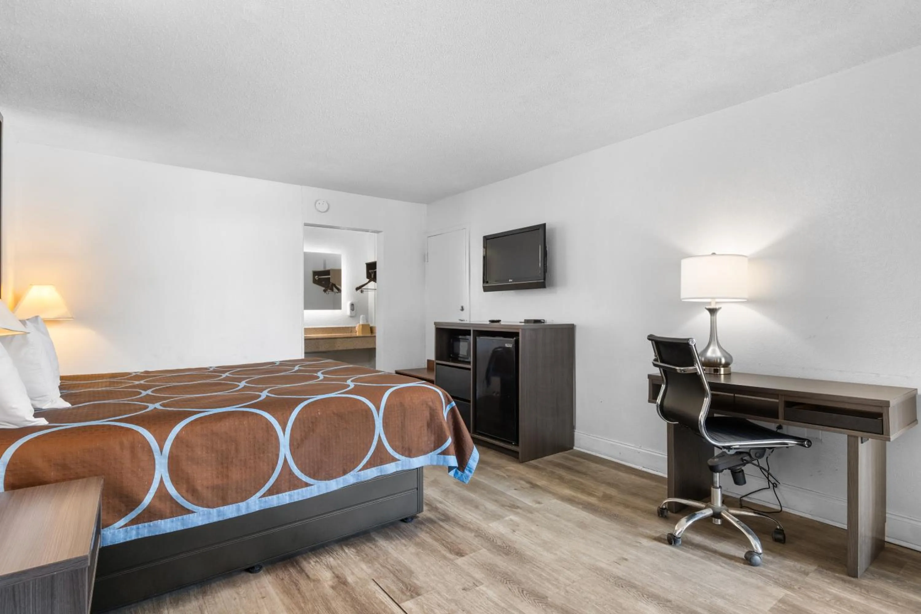 Bed in Casa Del Mar Hotel