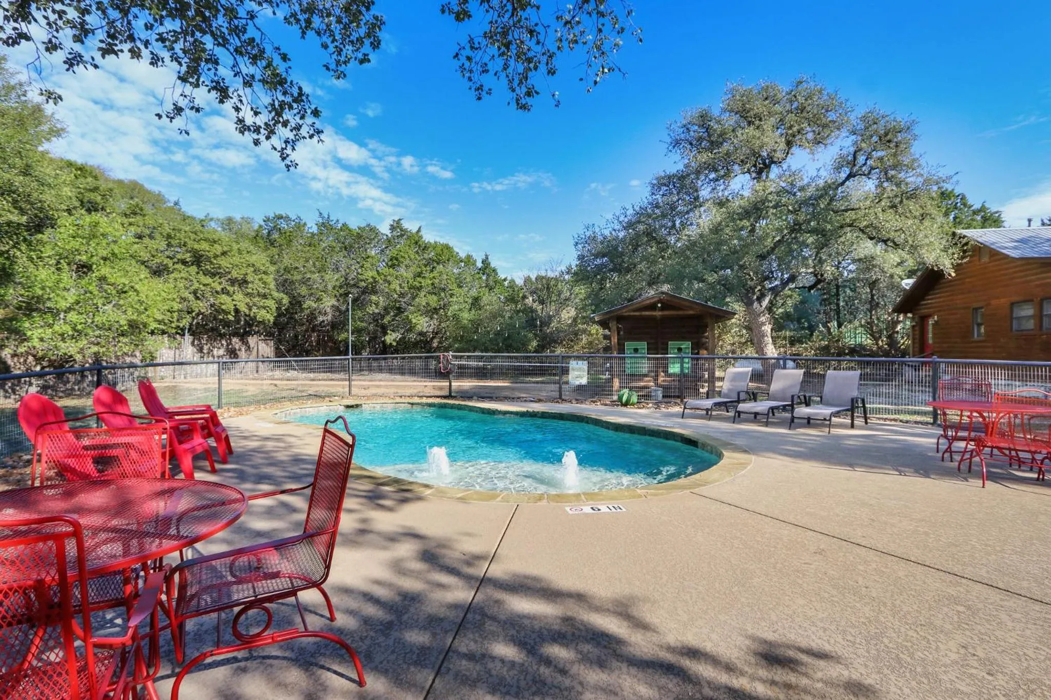 Wimberley Log Cabins Resort and Suites- Unit 7