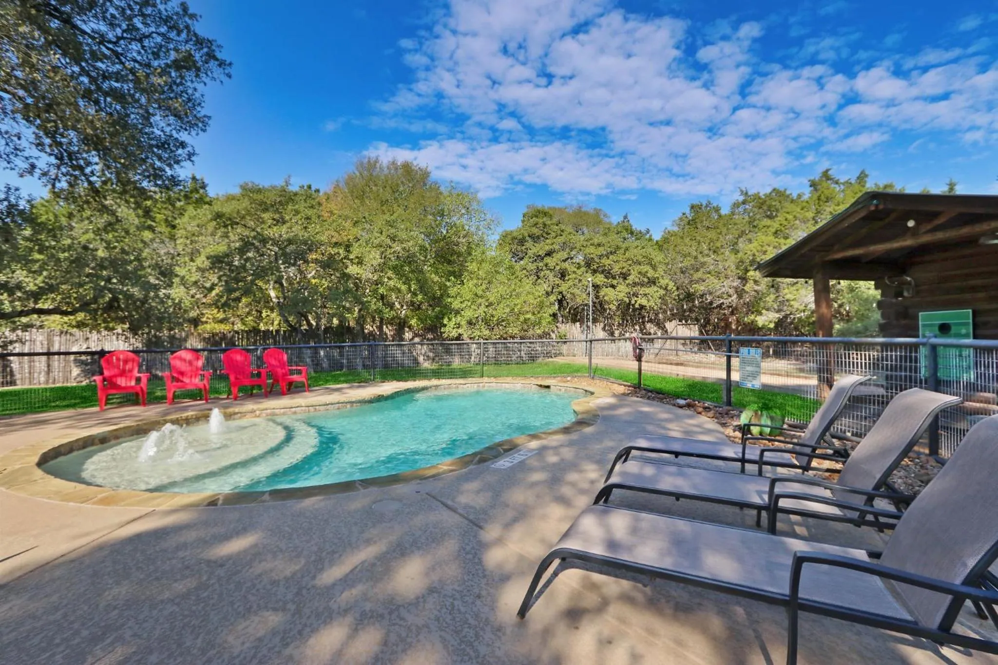 Wimberley Log Cabins Resort and Suites- Unit 7
