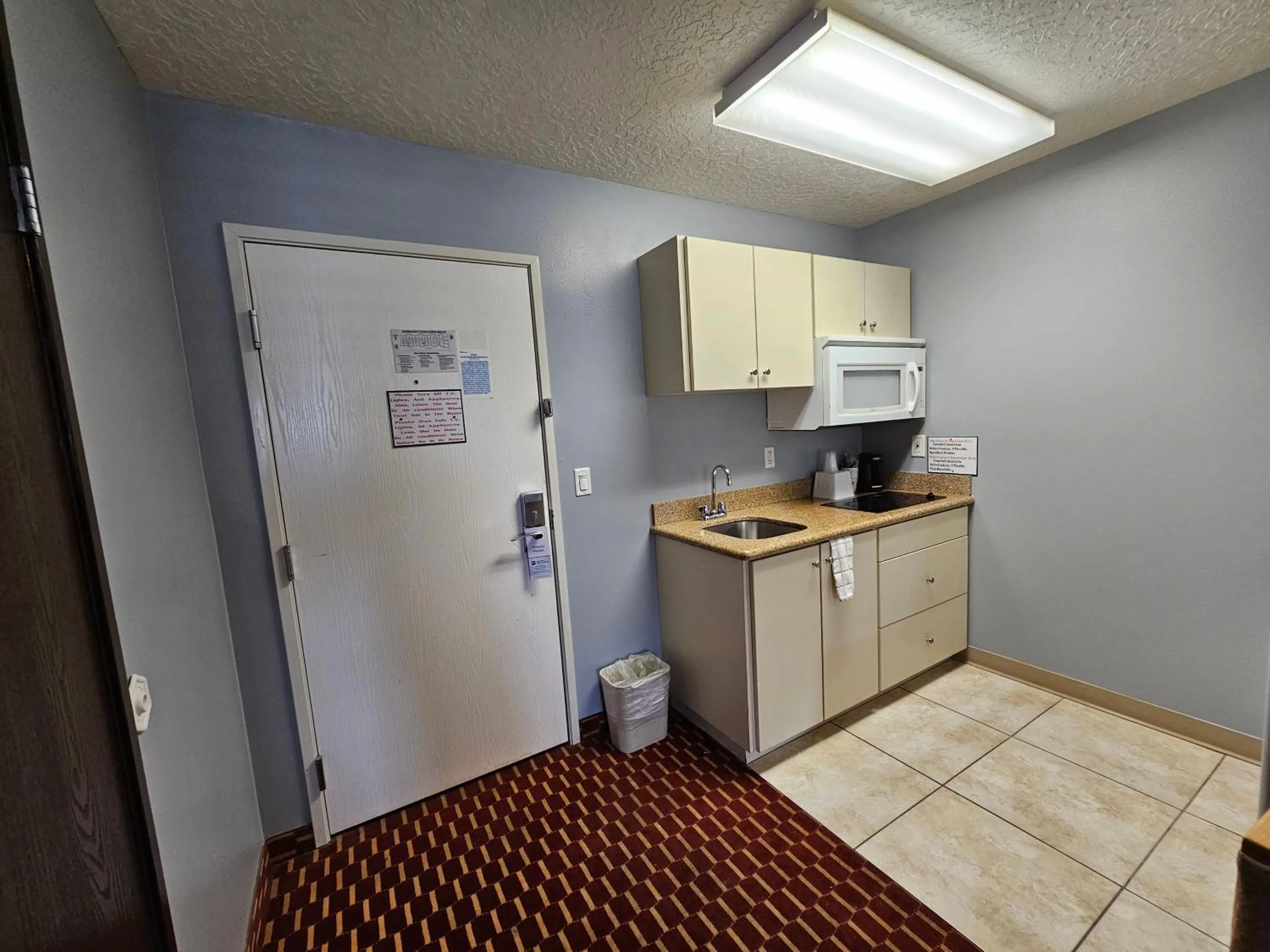 Bed in Executive Inn & Suites Extended Stay - Vernal