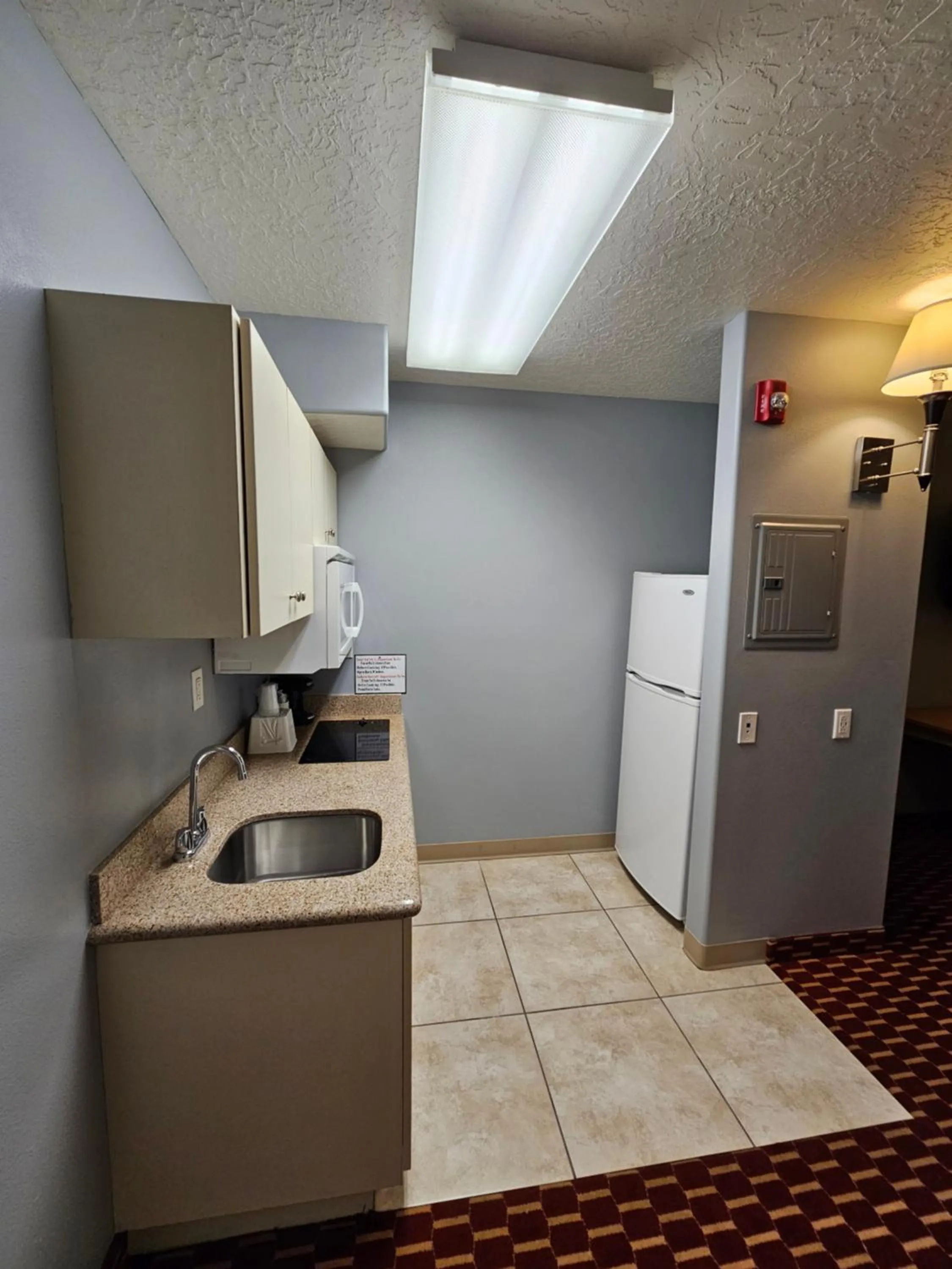 Kitchen or kitchenette in Executive Inn & Suites Extended Stay - Vernal