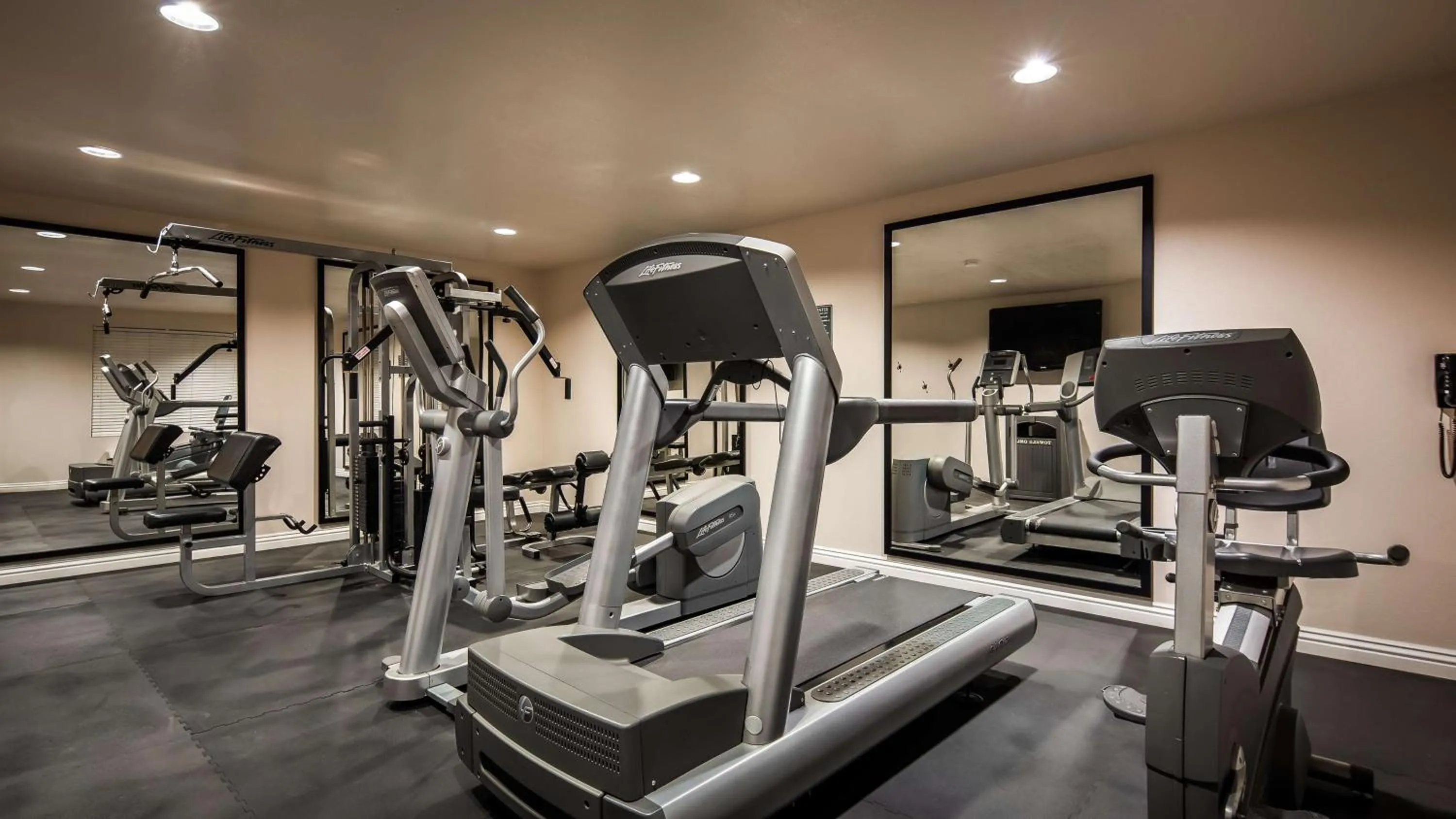 Fitness centre/facilities in Best Western Bishop Lodge