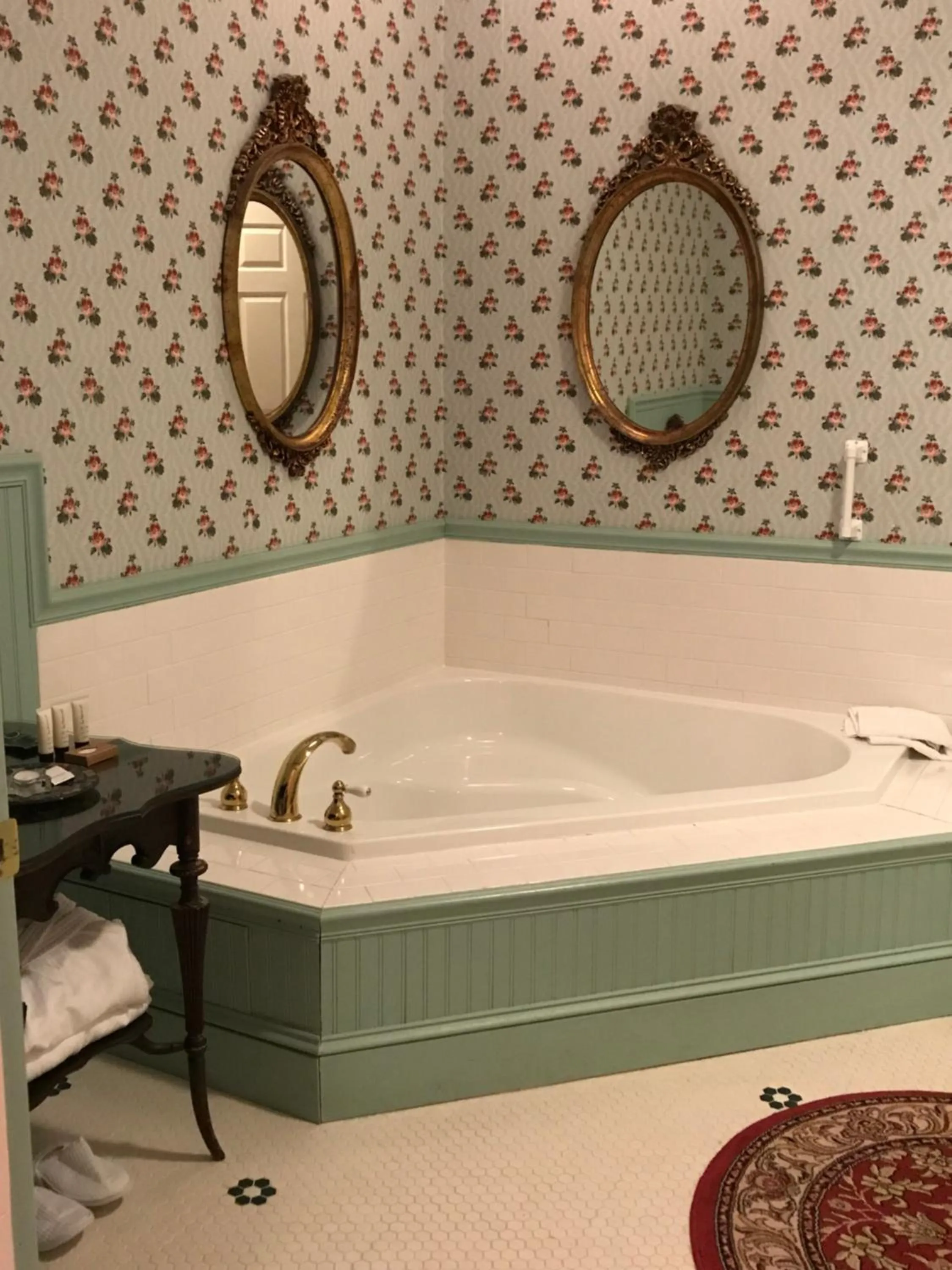 Bathroom in 1896 House Country Inn - Barnside Inn