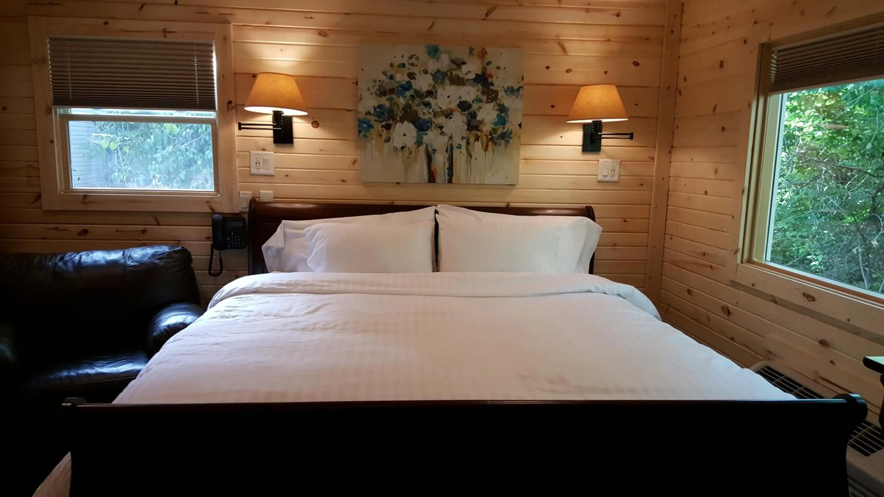 Day, Bed in Brook Pointe Resort