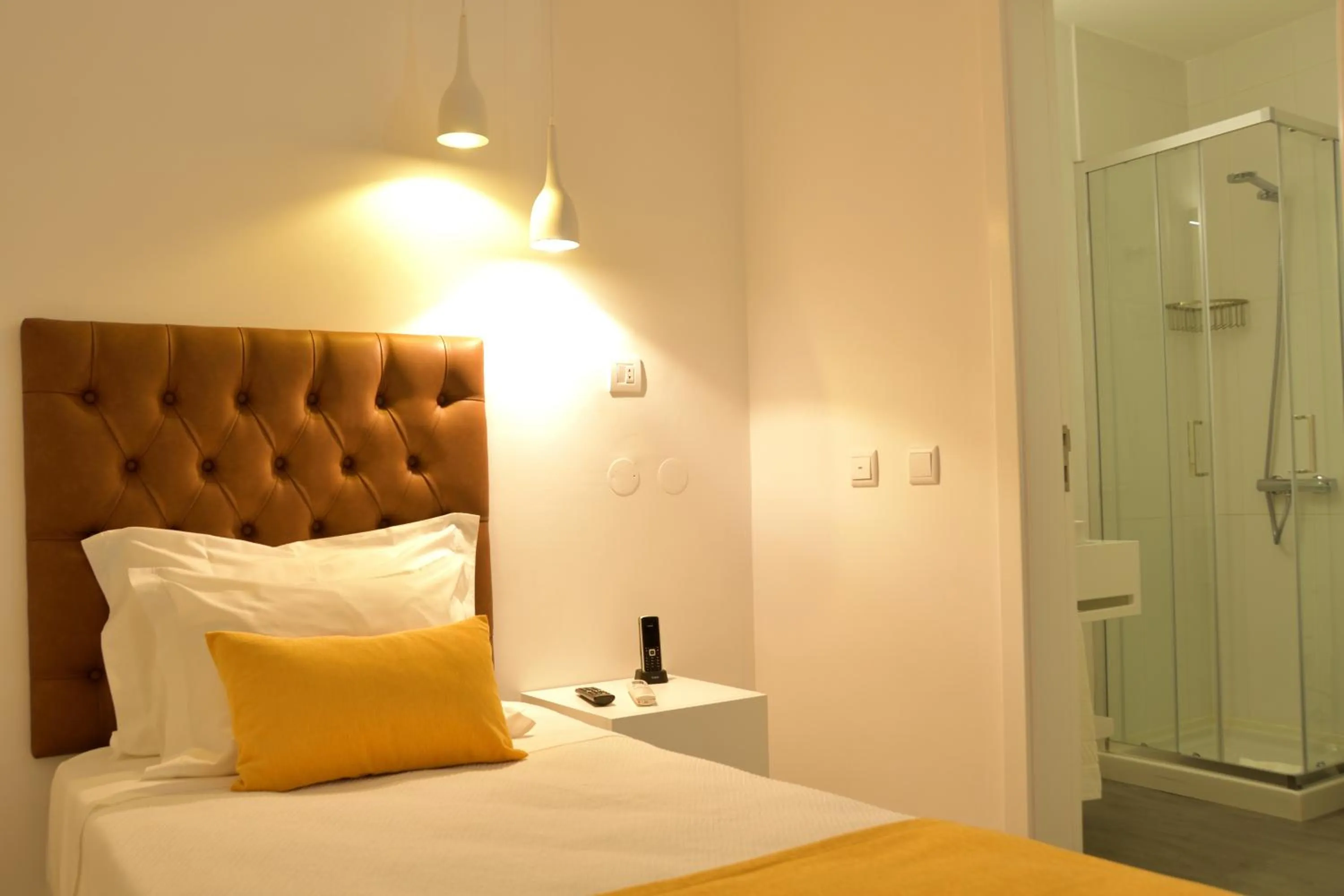 Bathroom, Bed in Hotel Sol Algarve by Kavia