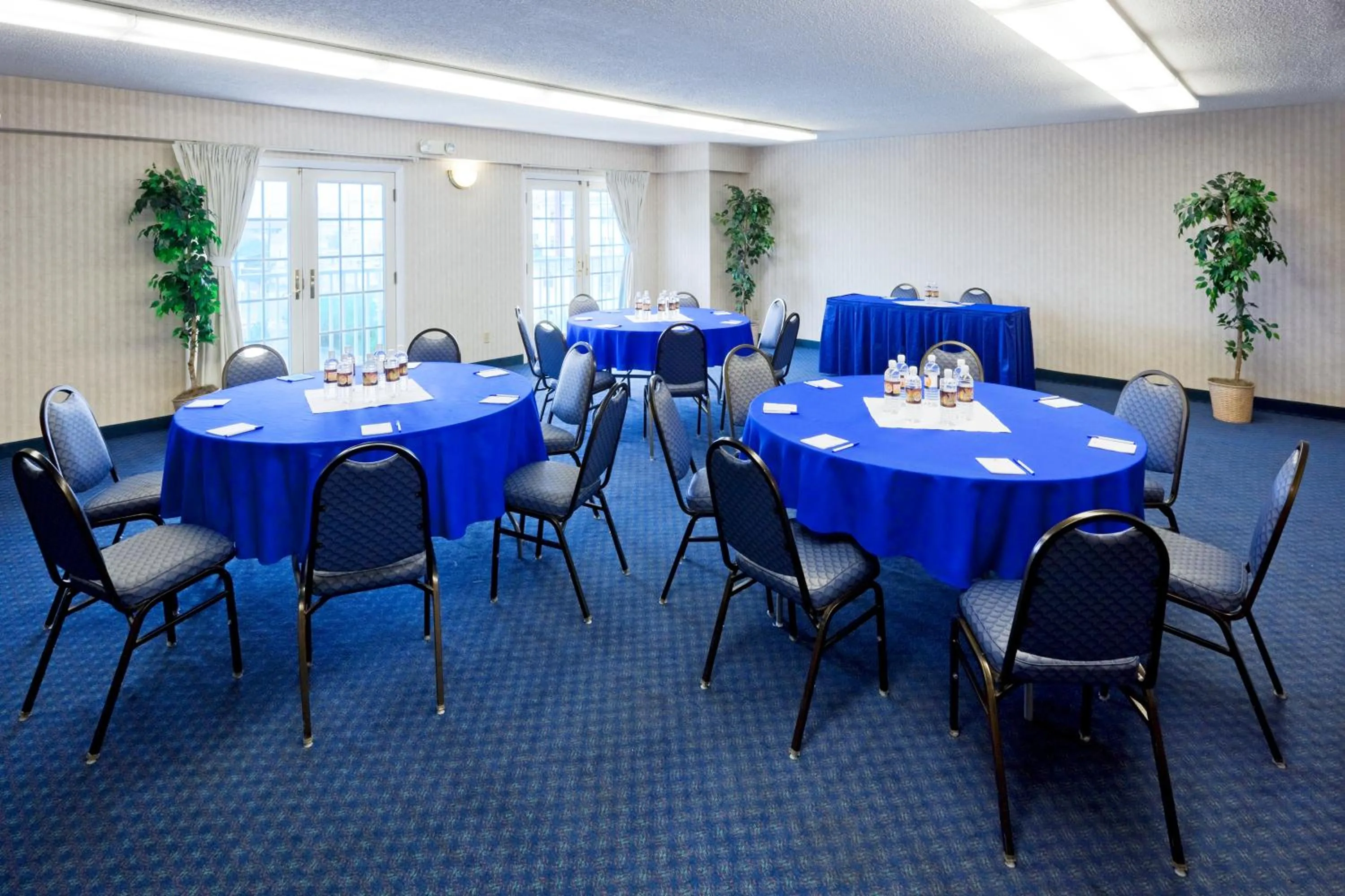 Business facilities in Paradise Plaza Inn