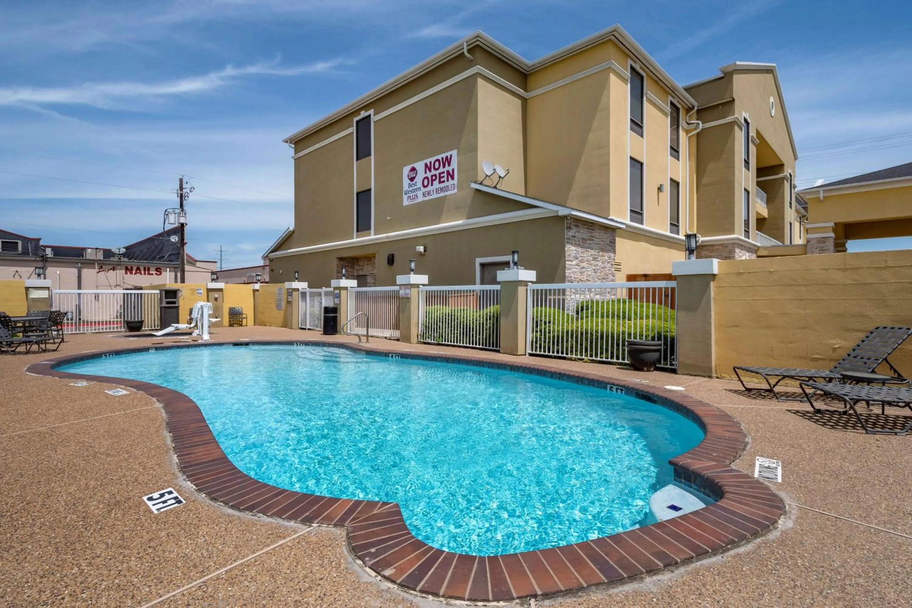 Pool view in Best Western Plus McKinney Inn and Suites