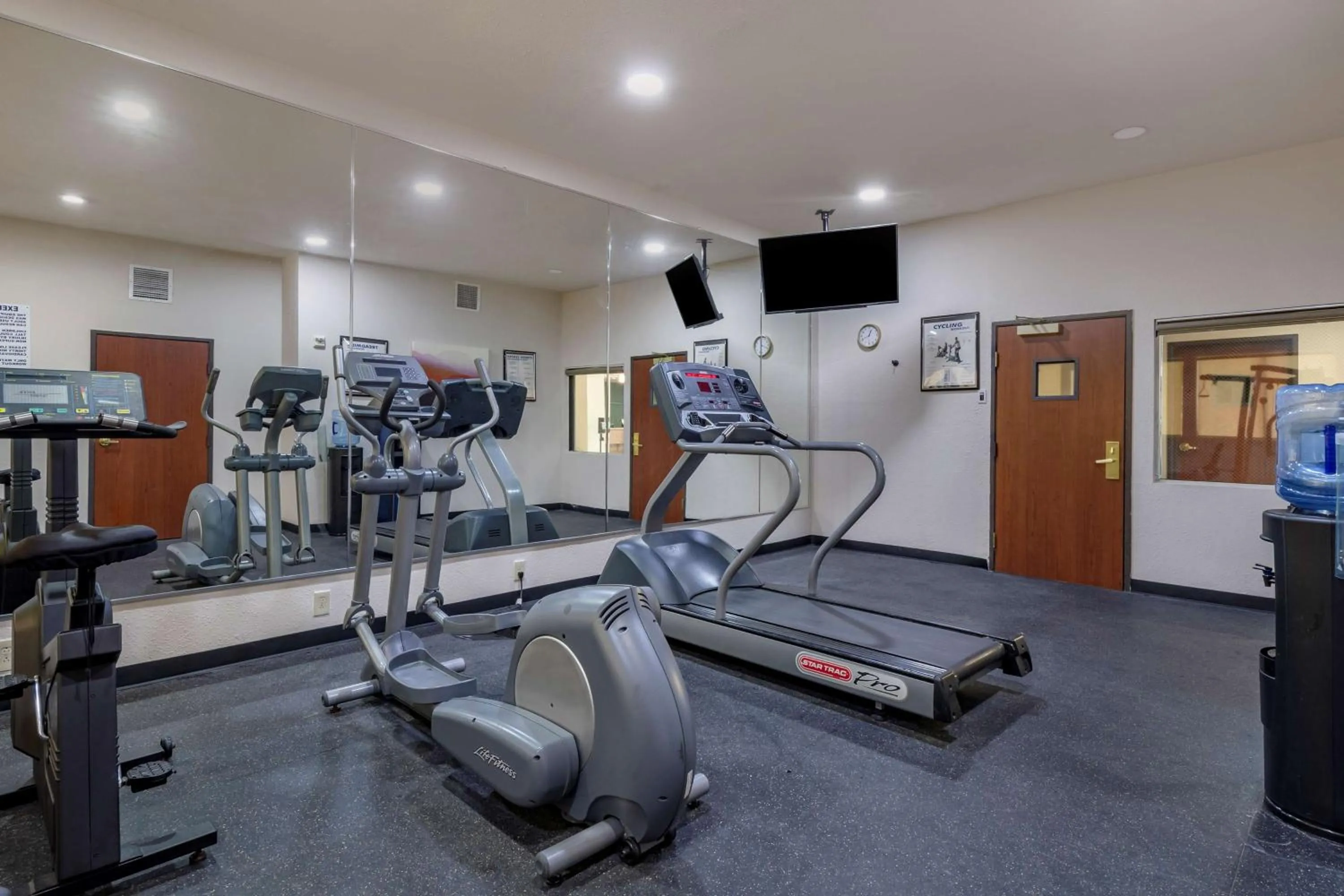 Spa and wellness centre/facilities in Best Western Plus McKinney Inn and Suites