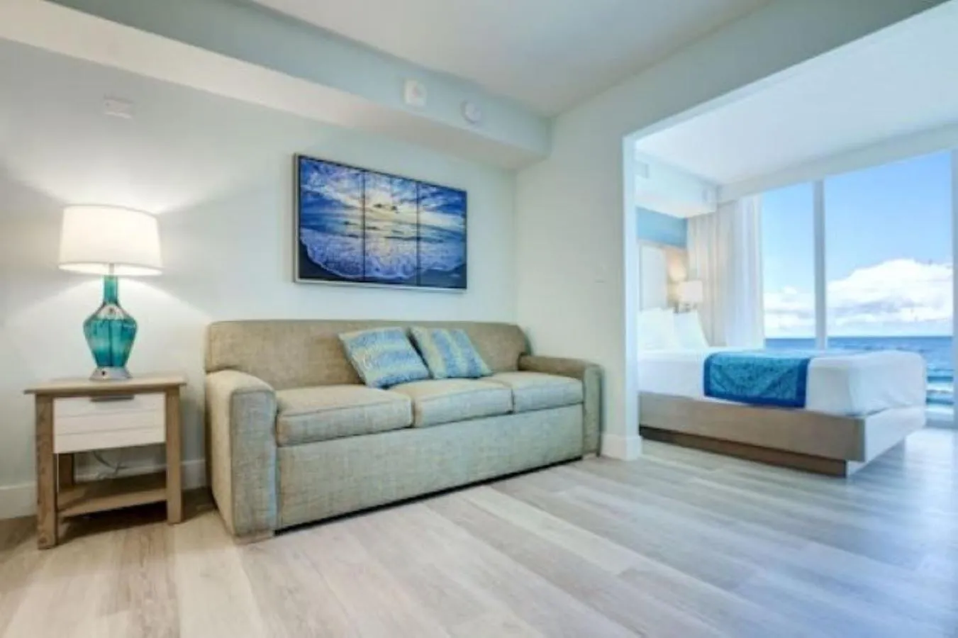 Living room in Grand Seas by Exploria Resorts