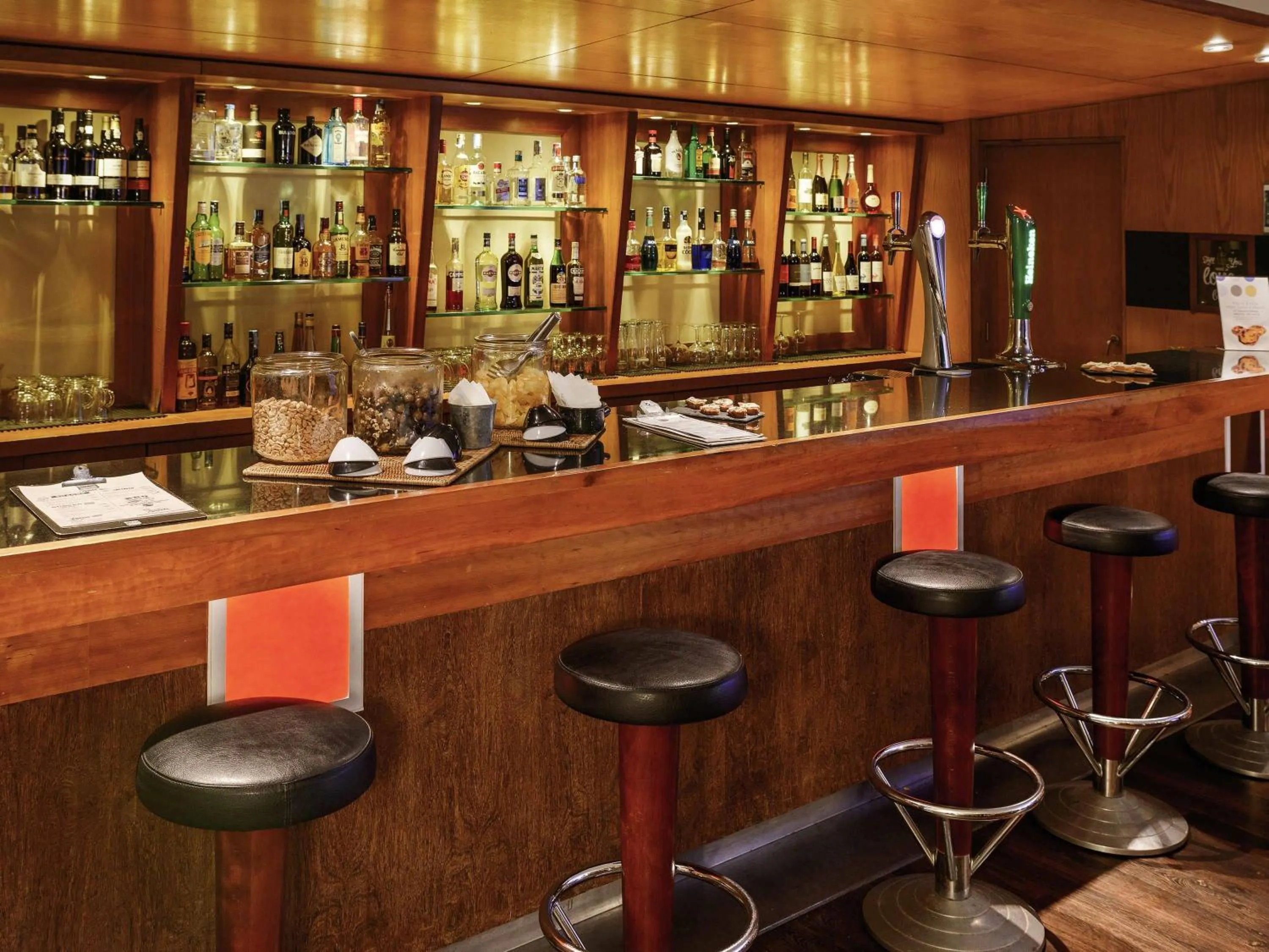 Lounge or bar in Novotel Porto Gaia