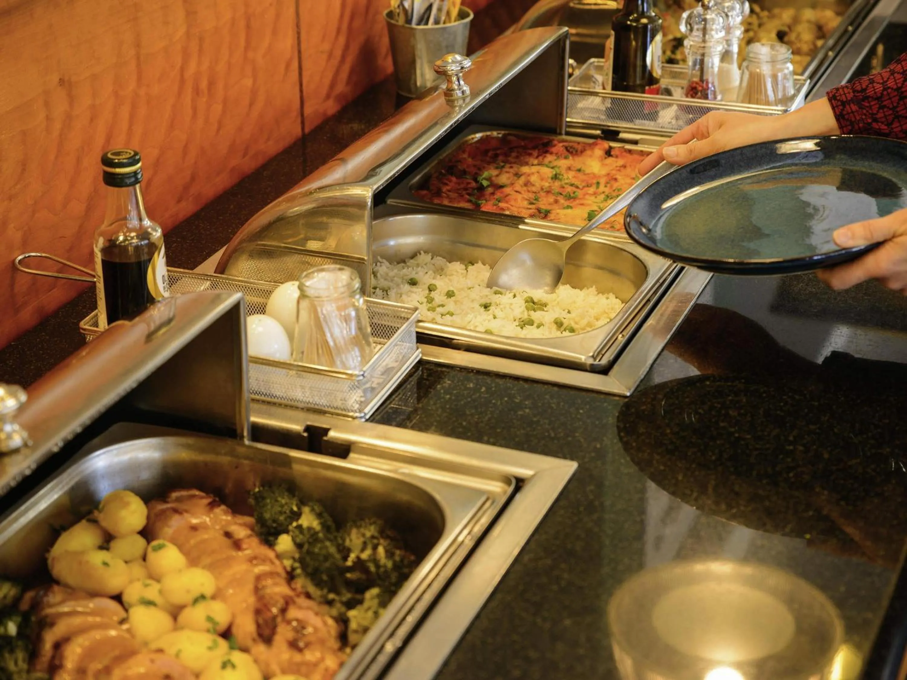 Restaurant/places to eat in Novotel Porto Gaia