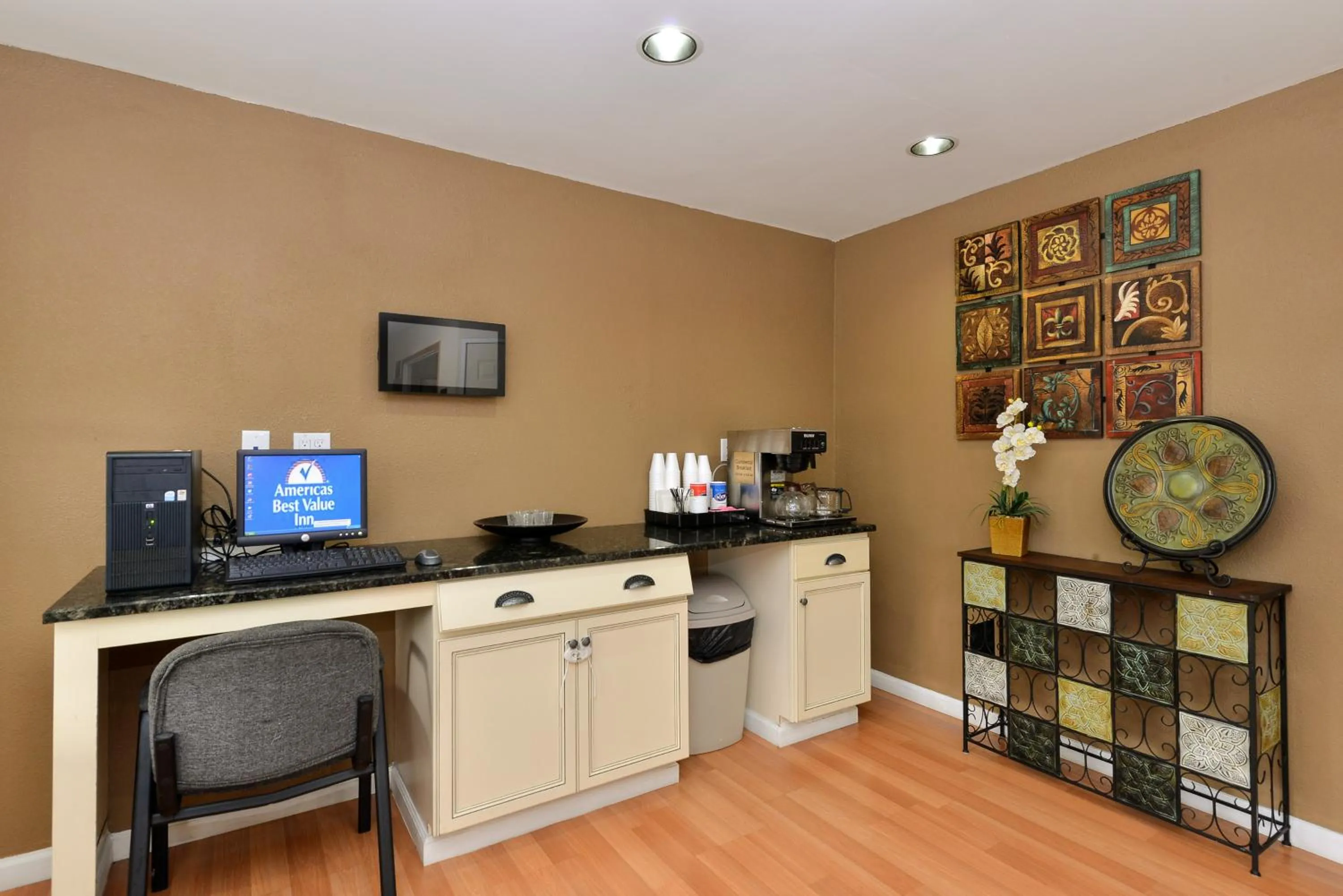 Lobby or reception in Americas Best Value Inn Near Downtown Nashville