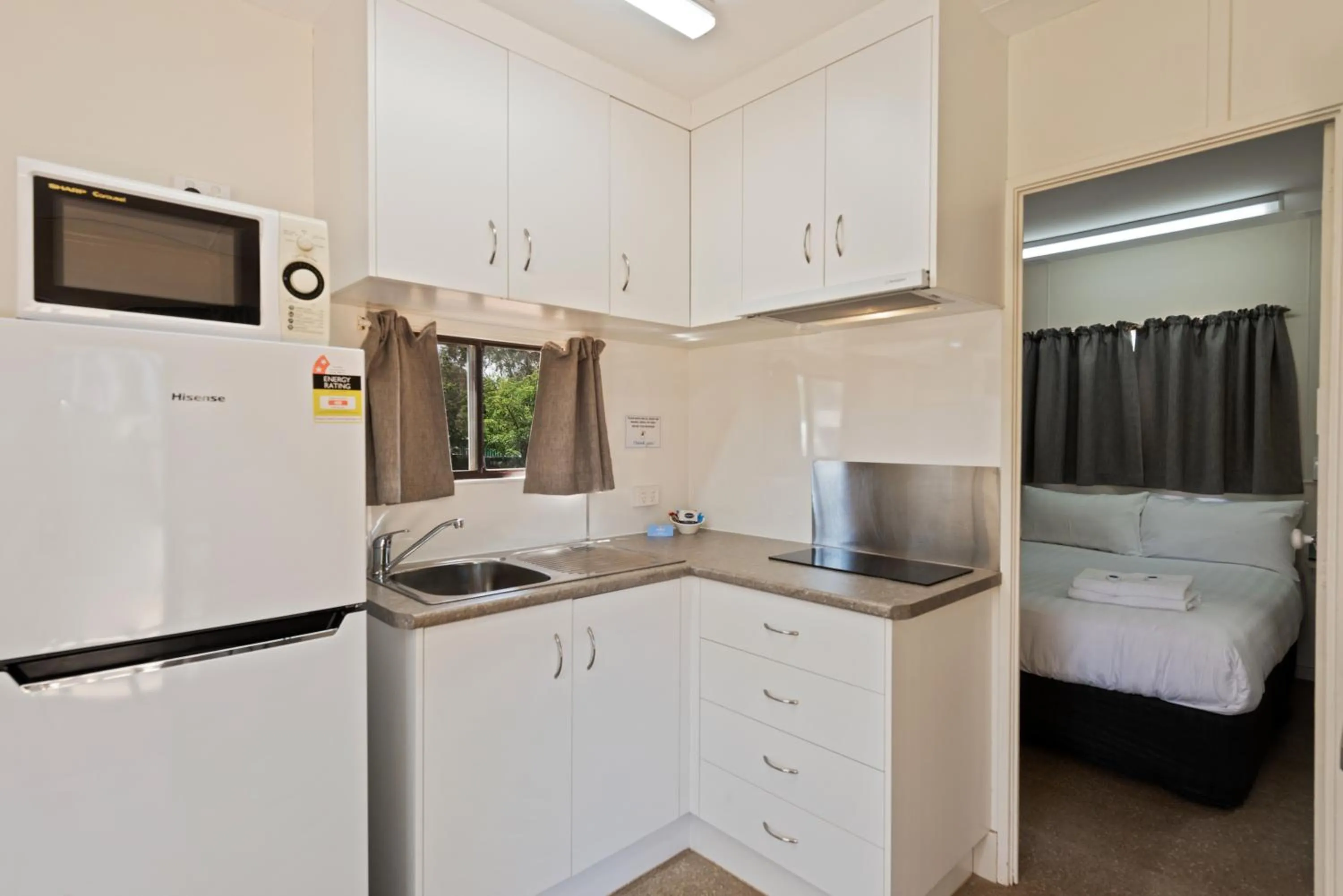 Kitchen or kitchenette in Discovery Parks - Lake Bonney