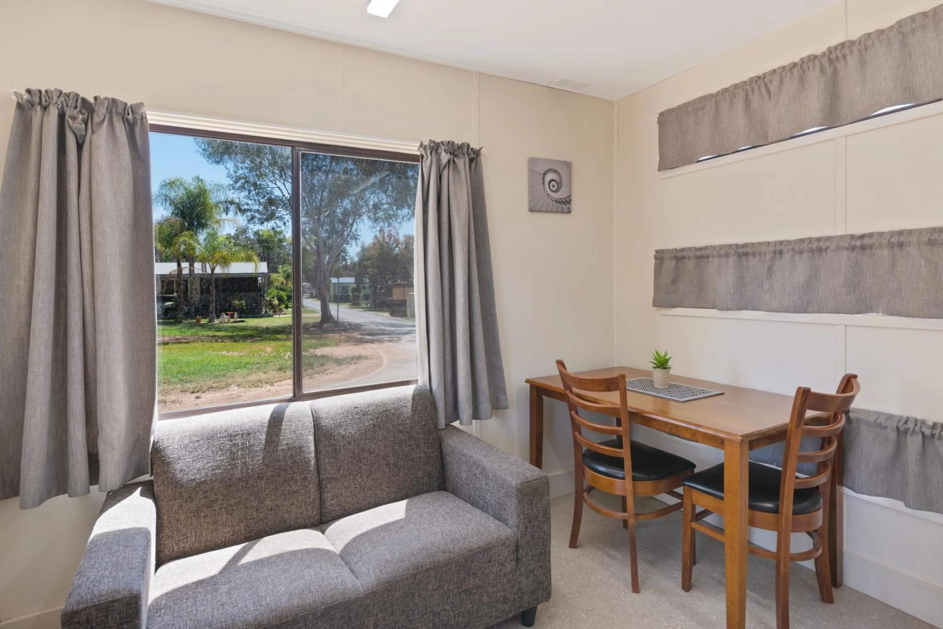 Living room in Discovery Parks - Lake Bonney