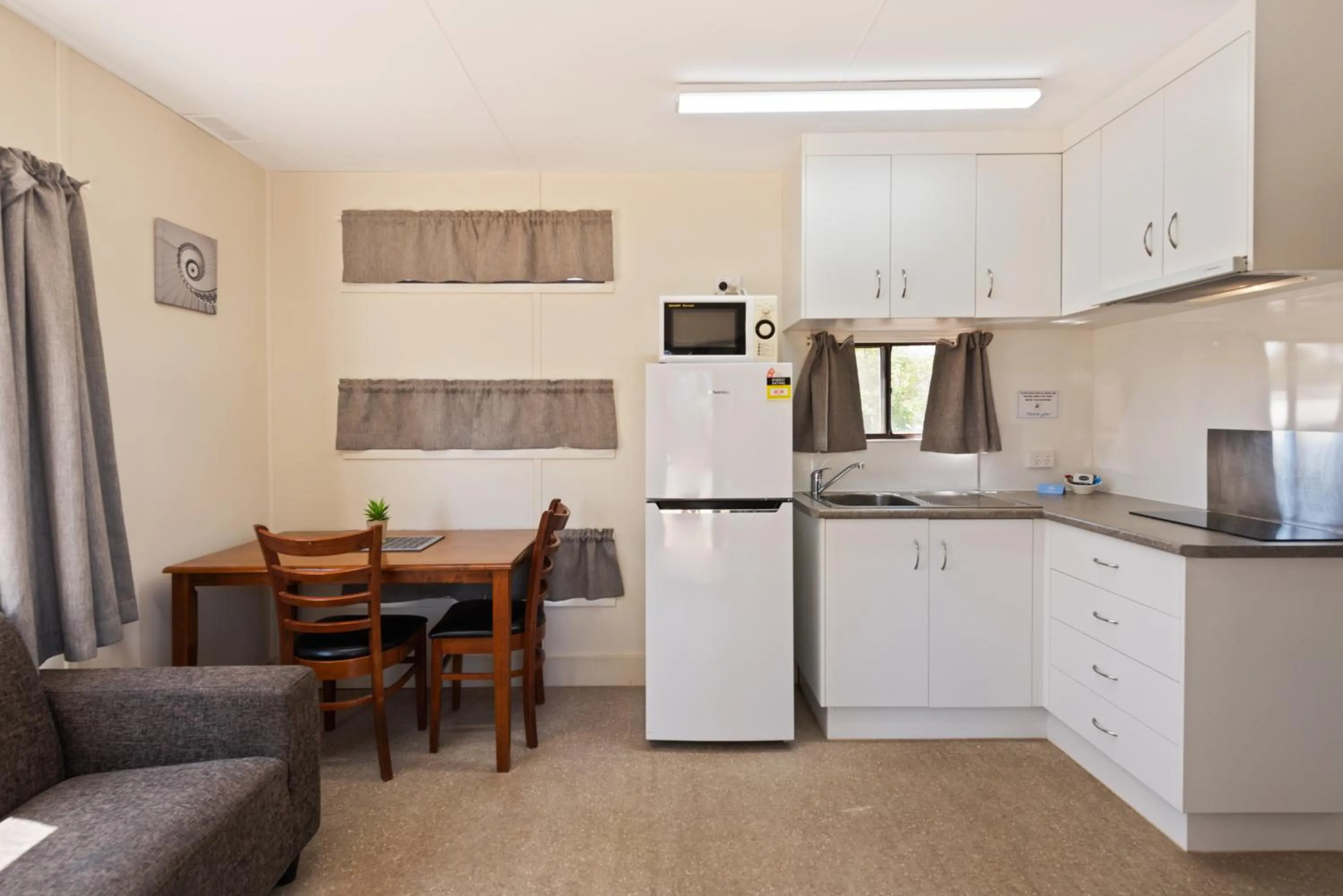 Kitchen or kitchenette in Discovery Parks - Lake Bonney