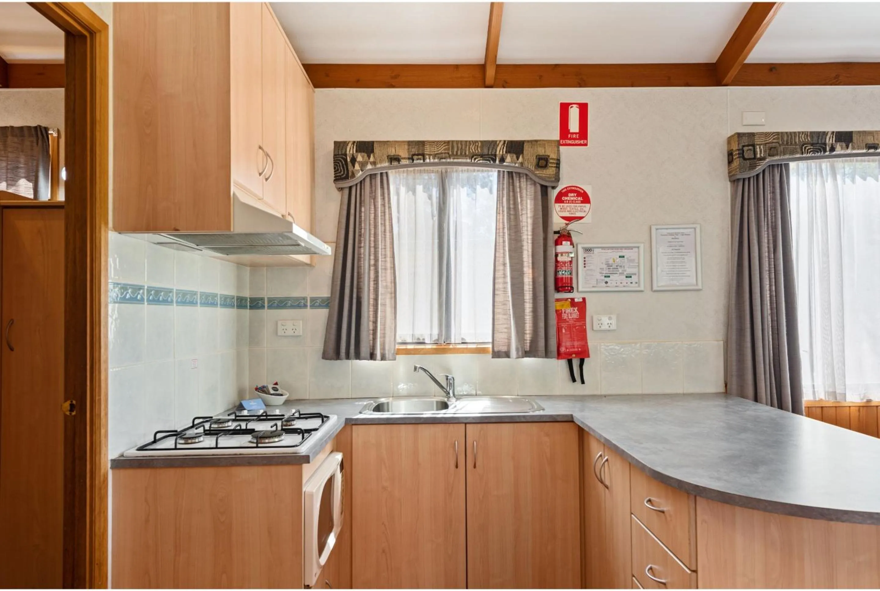 Kitchen or kitchenette in Discovery Parks - Lake Bonney