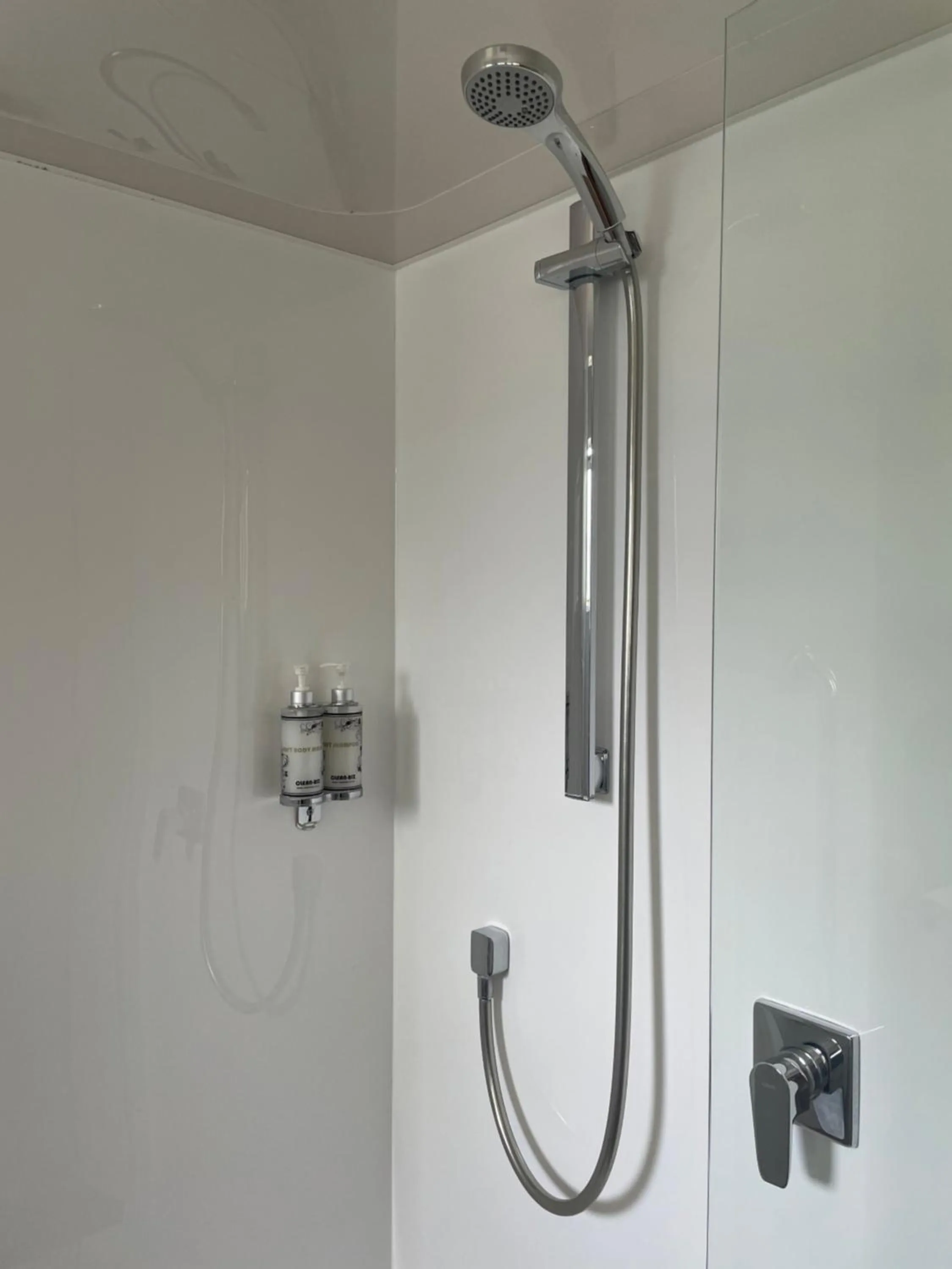 Shower in Alexandra Motor Lodge NZ