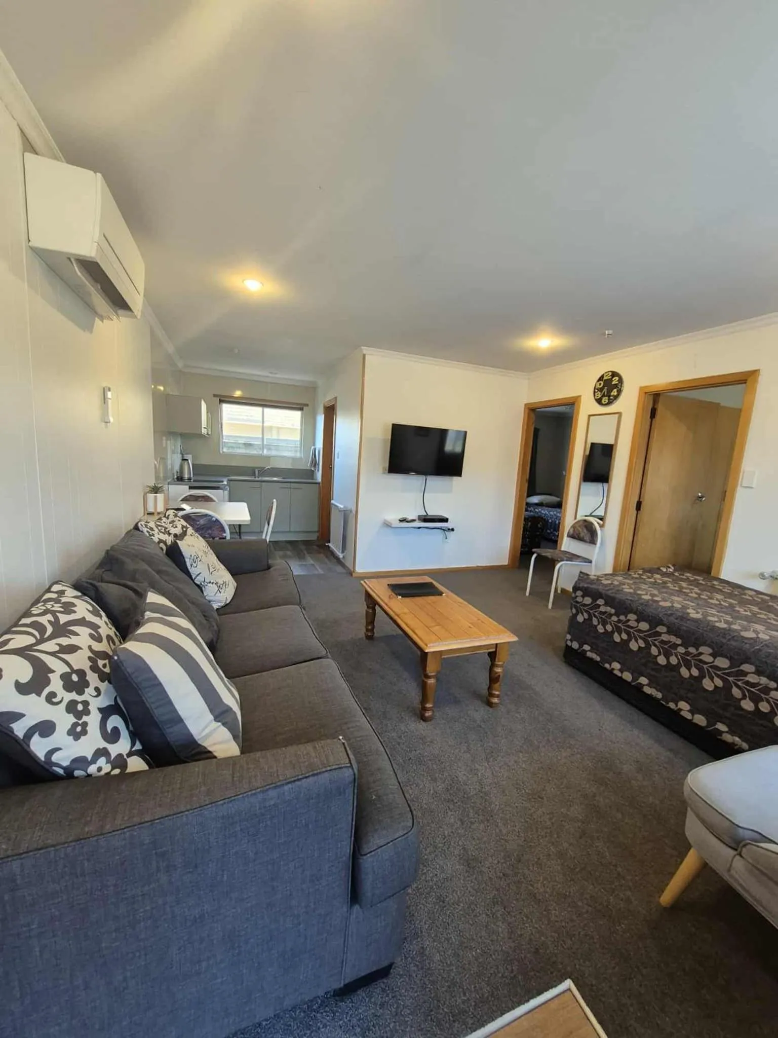 Seating area in Alexandra Motor Lodge NZ