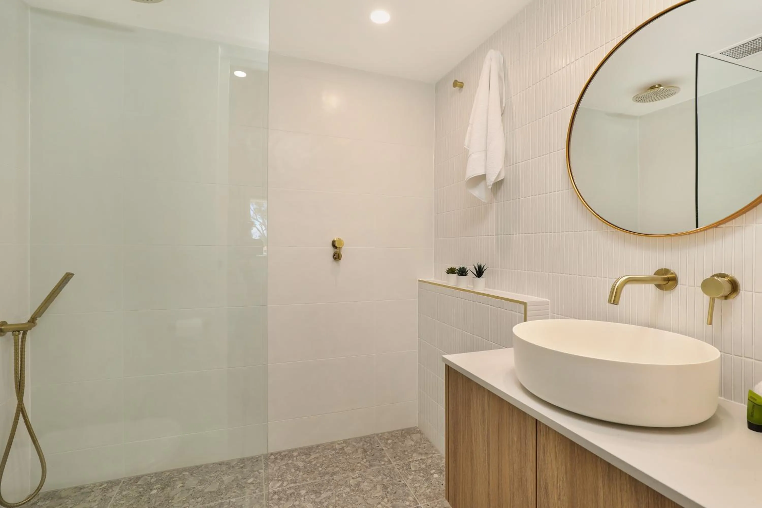 Bathroom in Spinnaker Quays