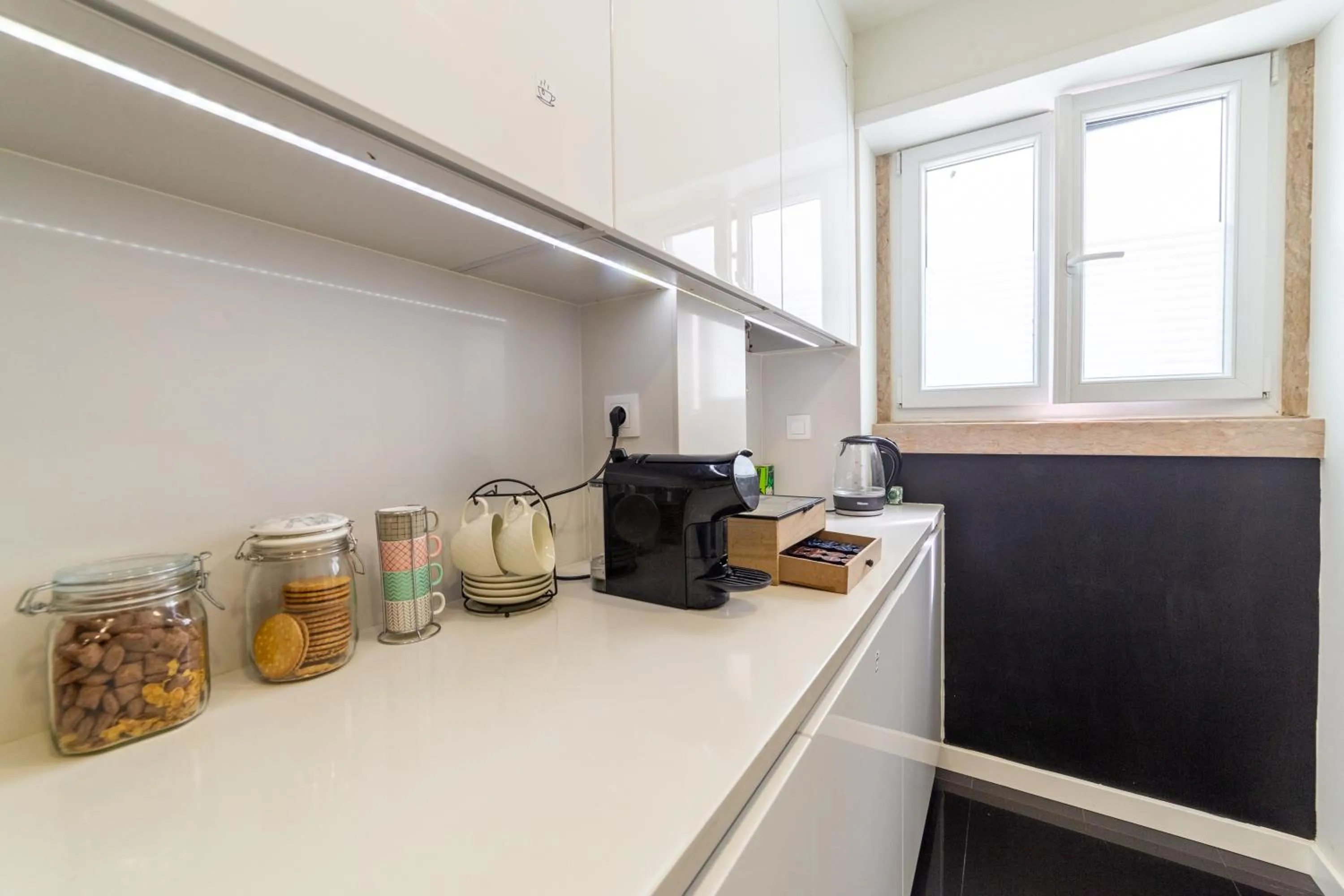 Coffee/tea facilities in Industrial Lisbon Apartment