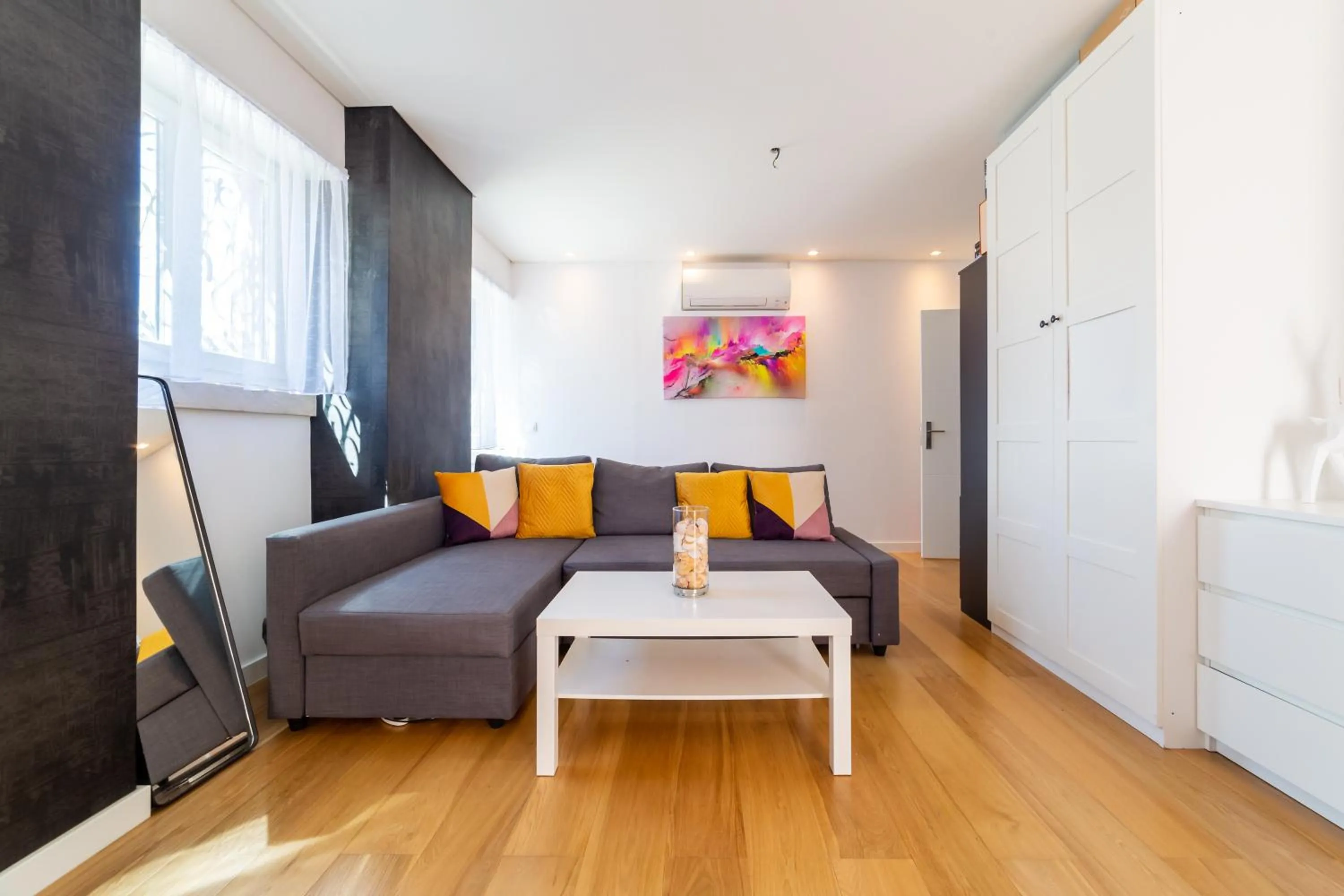 Living room in Industrial Lisbon Apartment