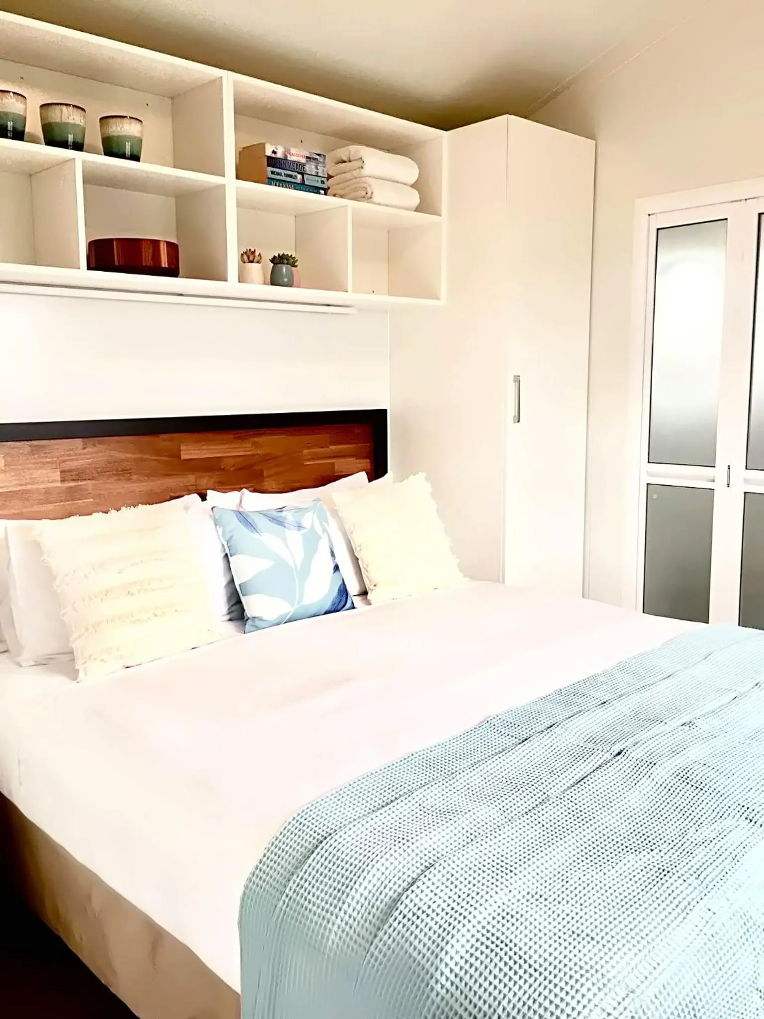 Bed in Almond Court Motel