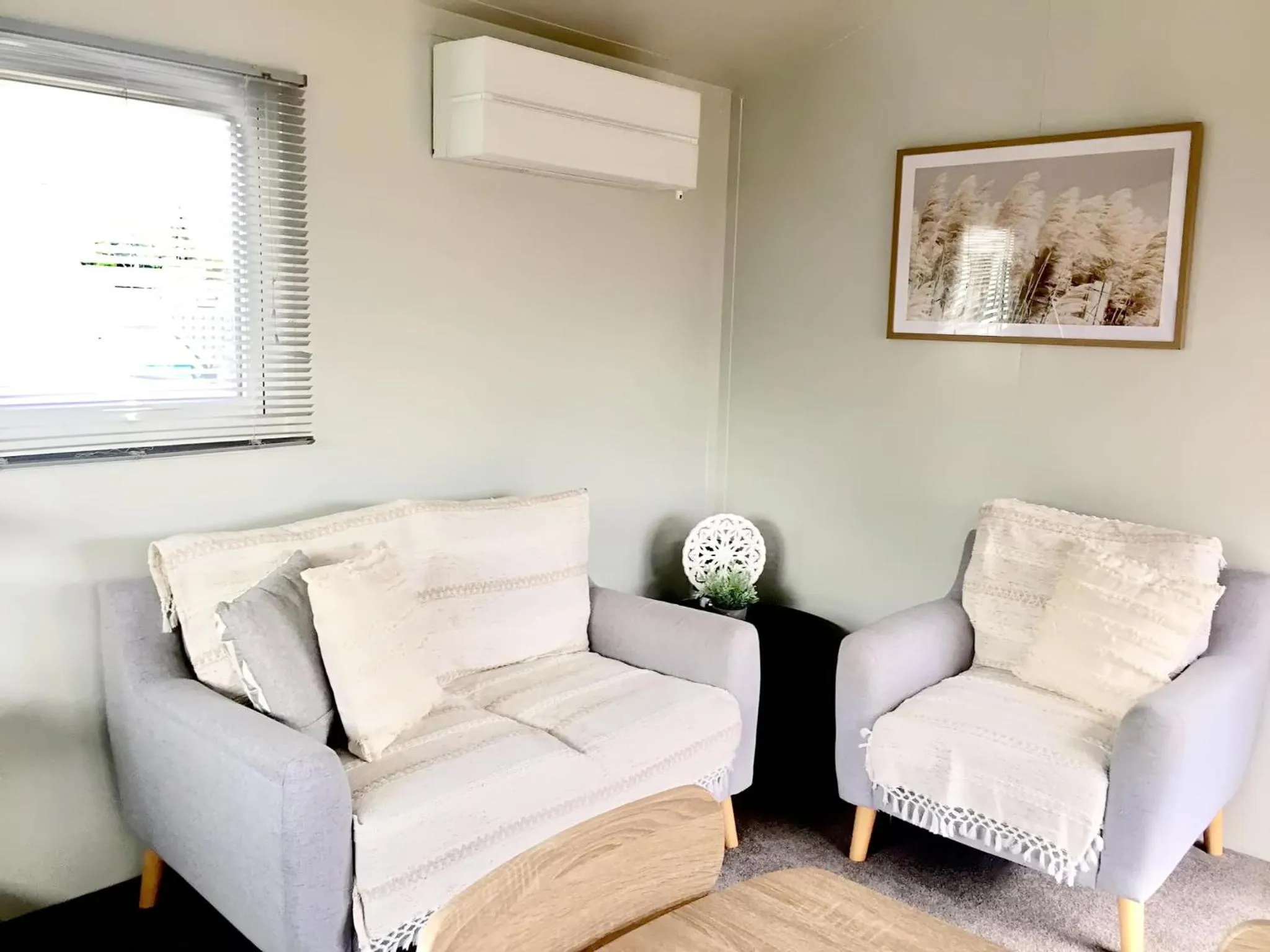 Living room in Almond Court Motel