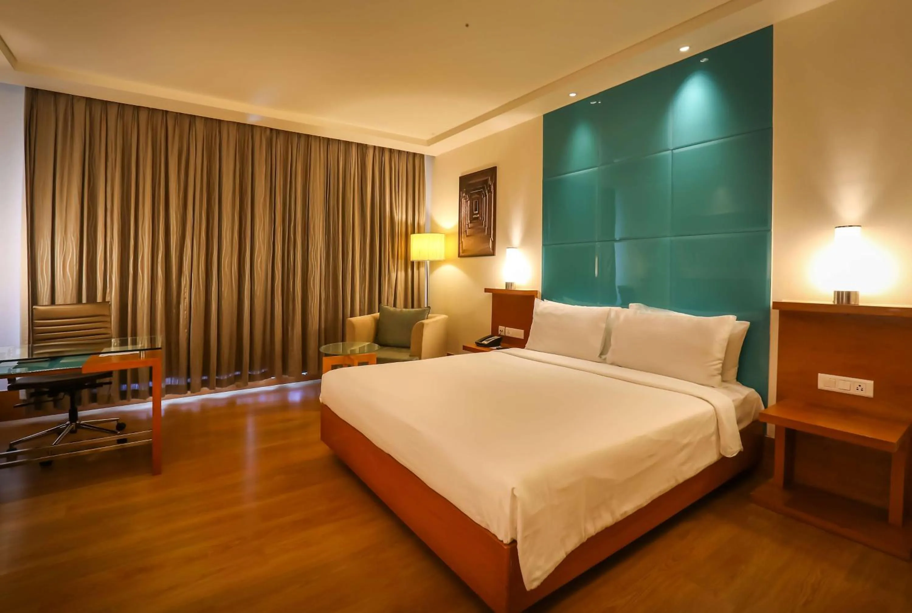 Photo of the whole room, Bed in Radisson Blu Hotel Chennai City Centre