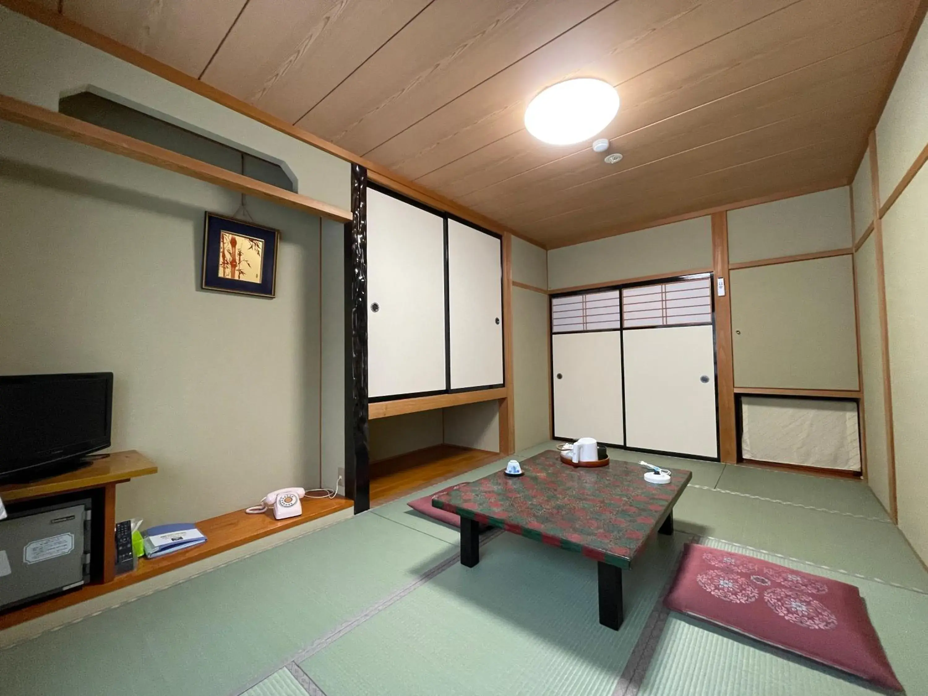 Twin Room with Garden View - single occupancy in Suisensou Twin Room with Garden View - single occupancy in Suisensou