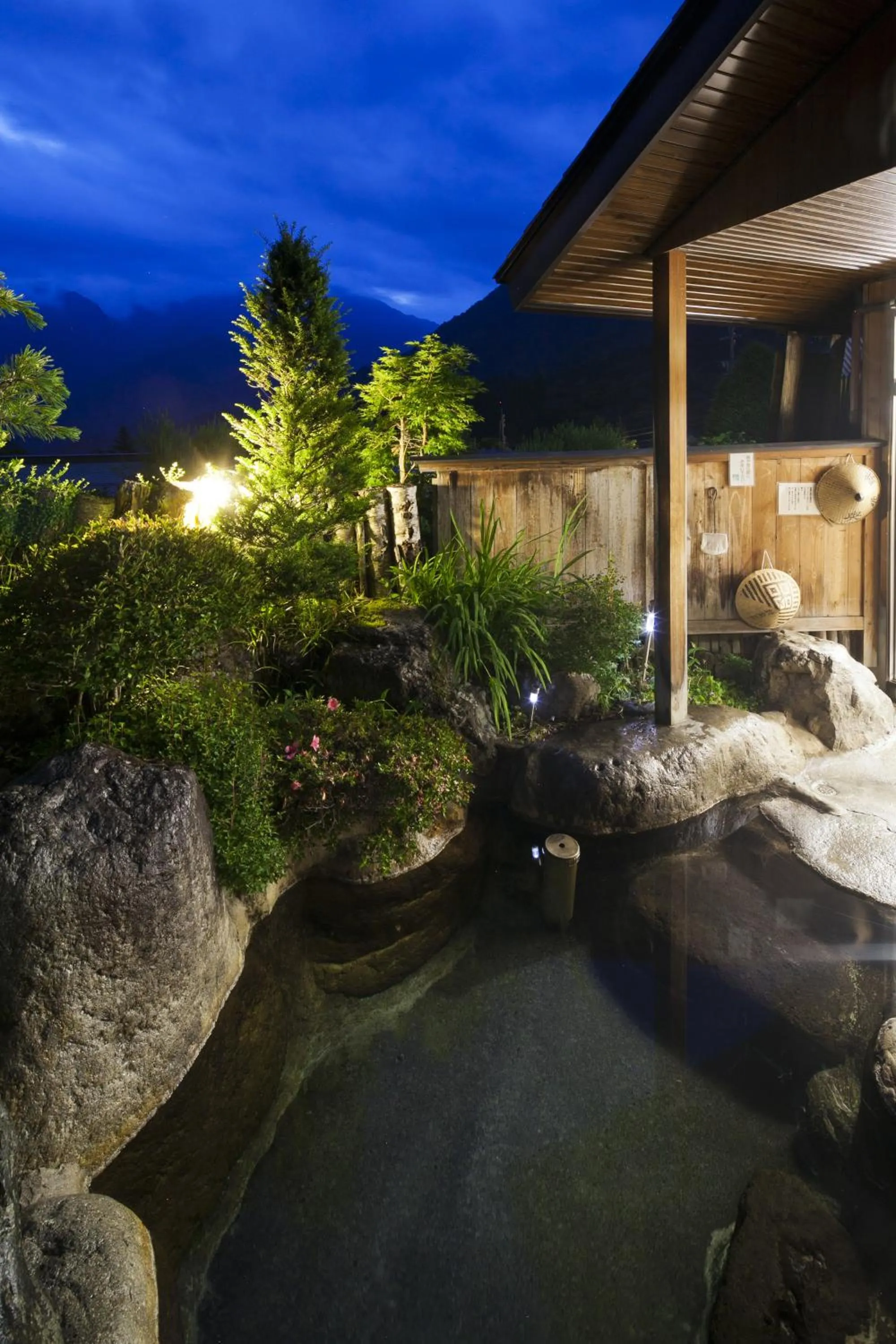 Open Air Bath in Suisensou