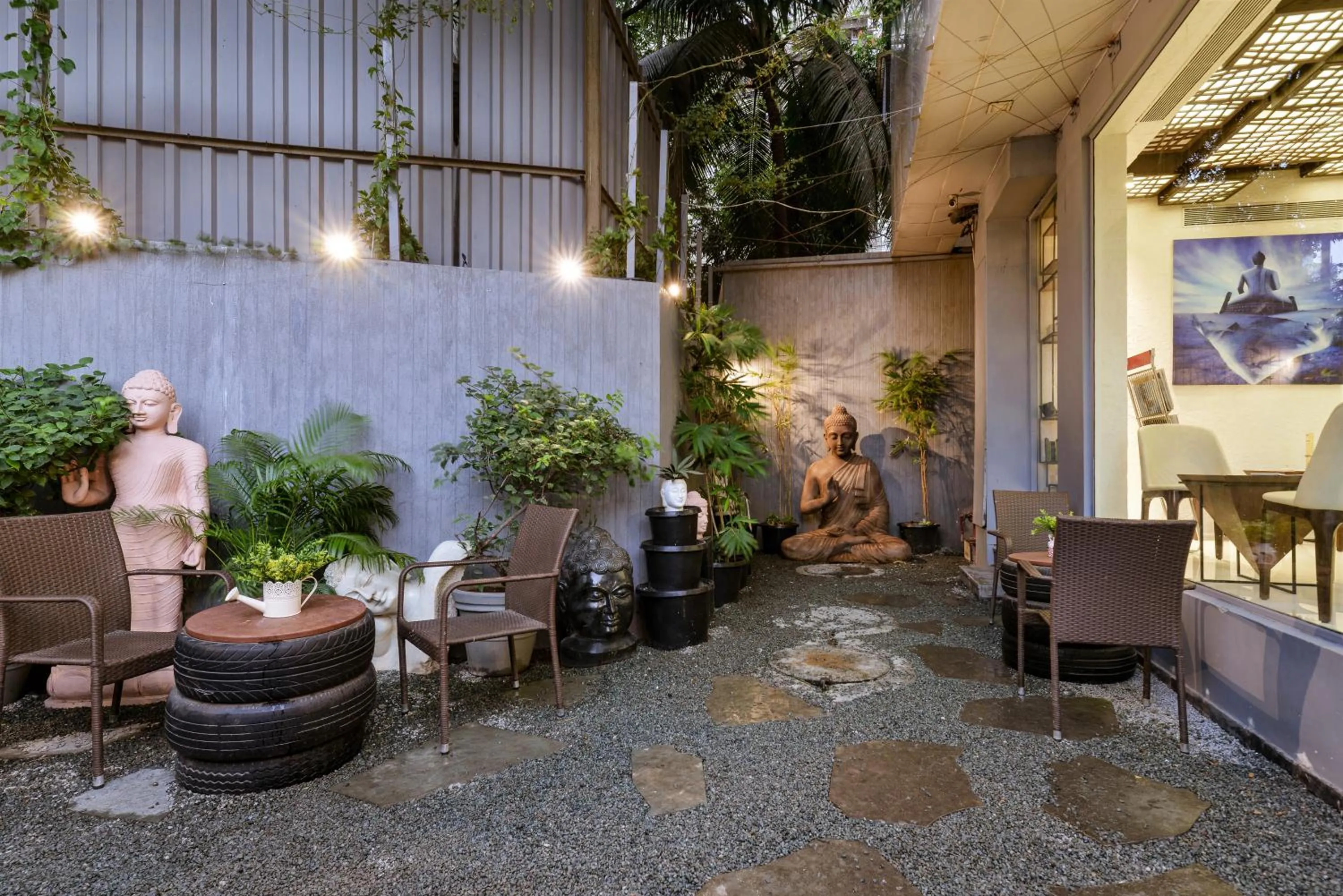 Decorative detail in Dragonfly Hotel - The Art Hotel