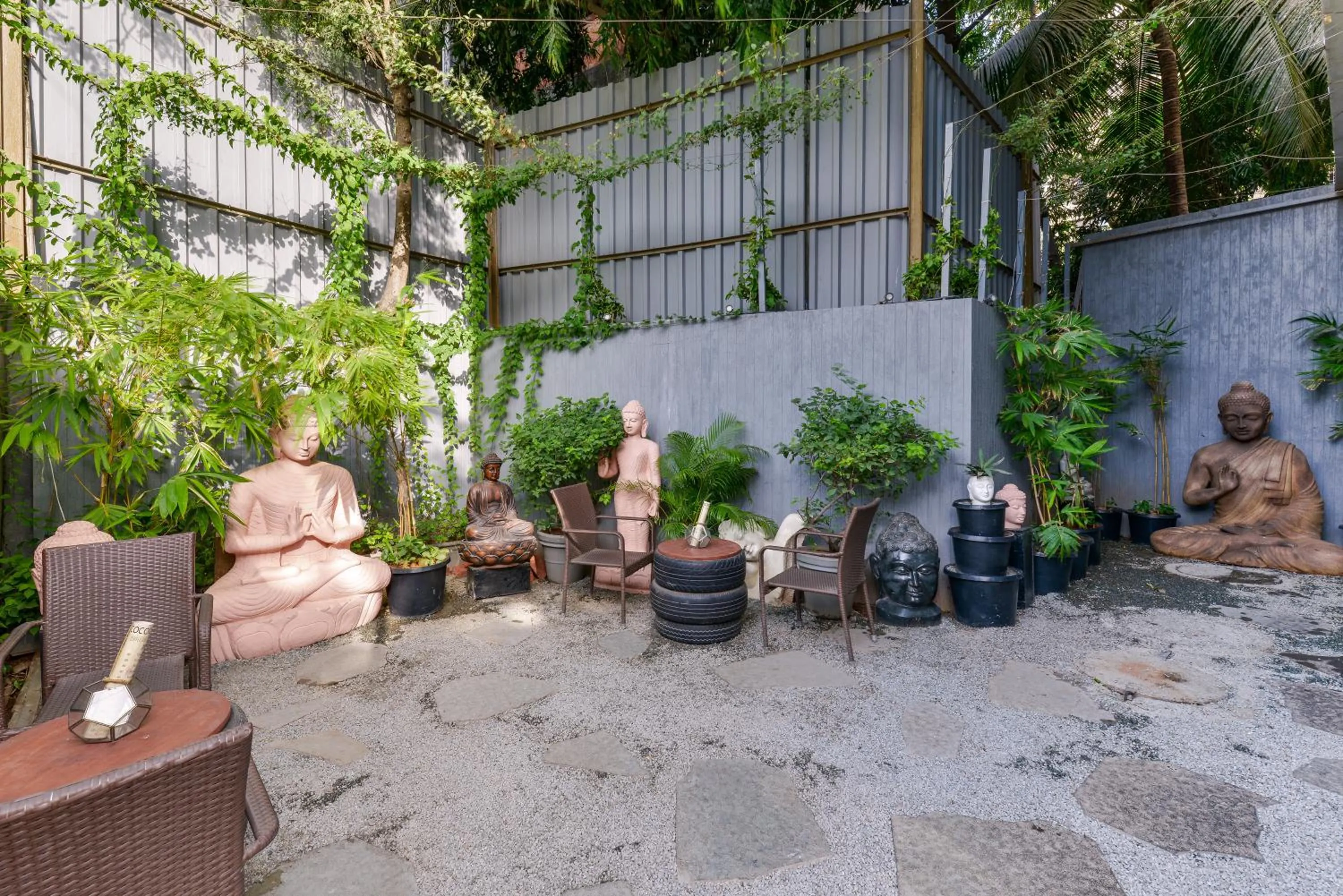 Facade/entrance in Dragonfly Hotel - The Art Hotel